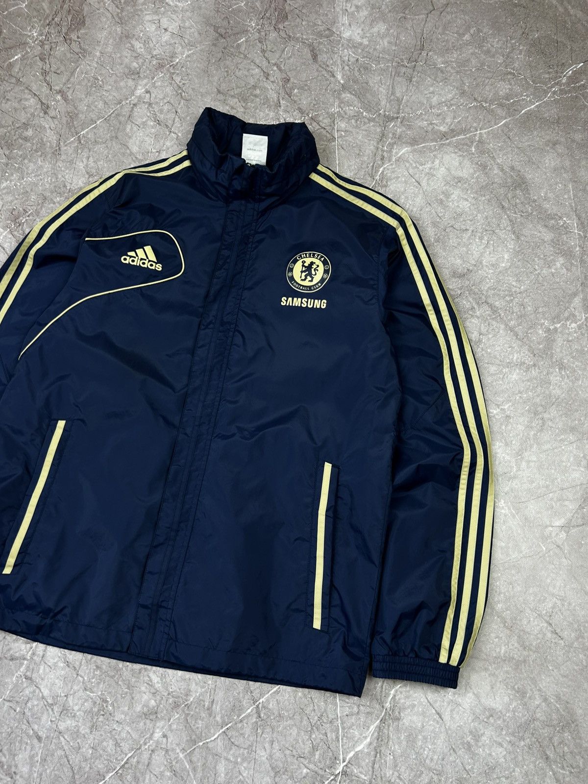 Adidas Vintage Chelsea soccer jacket adidas big logo size m Size US M / EU 48-50 / 2 - 3 Thumbnail