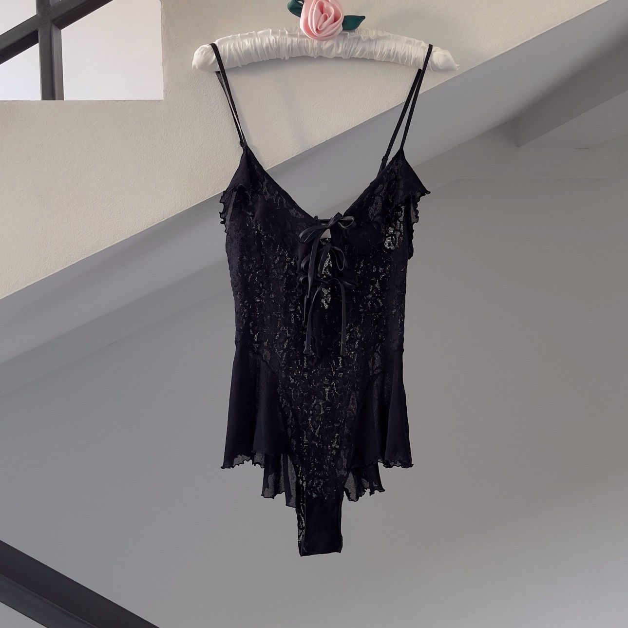 Victoria's Secret Vintage 1990s Black Lace Teddy Bodysuit (Medium) Size M / US 6-8 / IT 42-44 - 2 Thumbnail