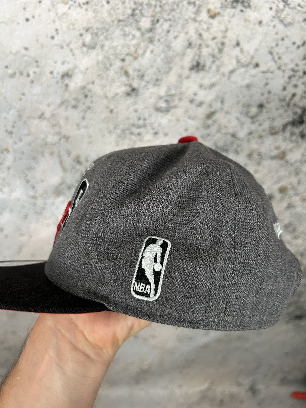 Mitchell & Ness × NBA × Vintage Chicago Bulls Mitchell & Ness NBA Basketball Hat Cap Size ONE SIZE - 5 Thumbnail