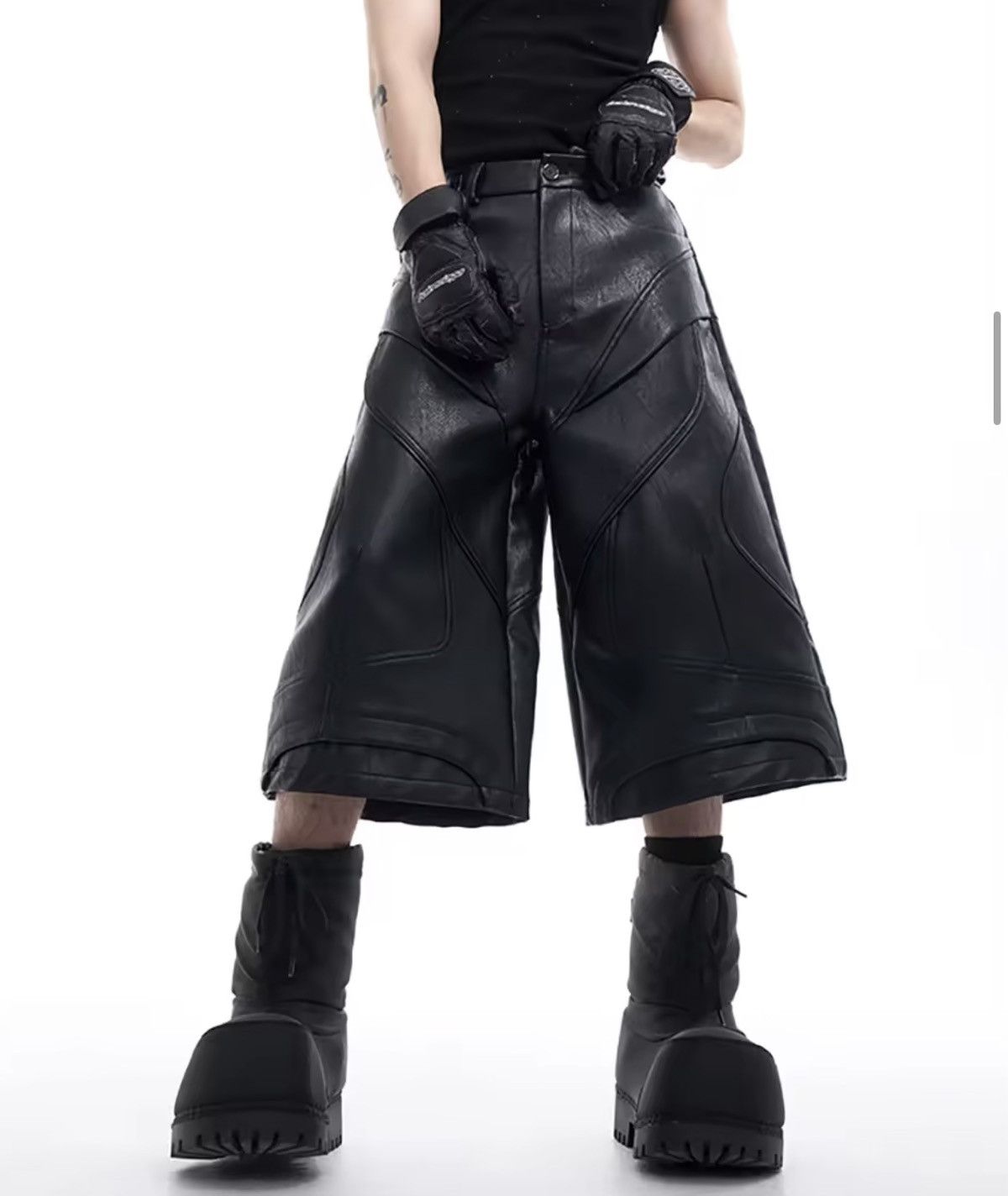 Japanese Brand ⚔️ Avant-Garde Style PU Leather Padded Moto Shorts Size US 31 - 2 Thumbnail