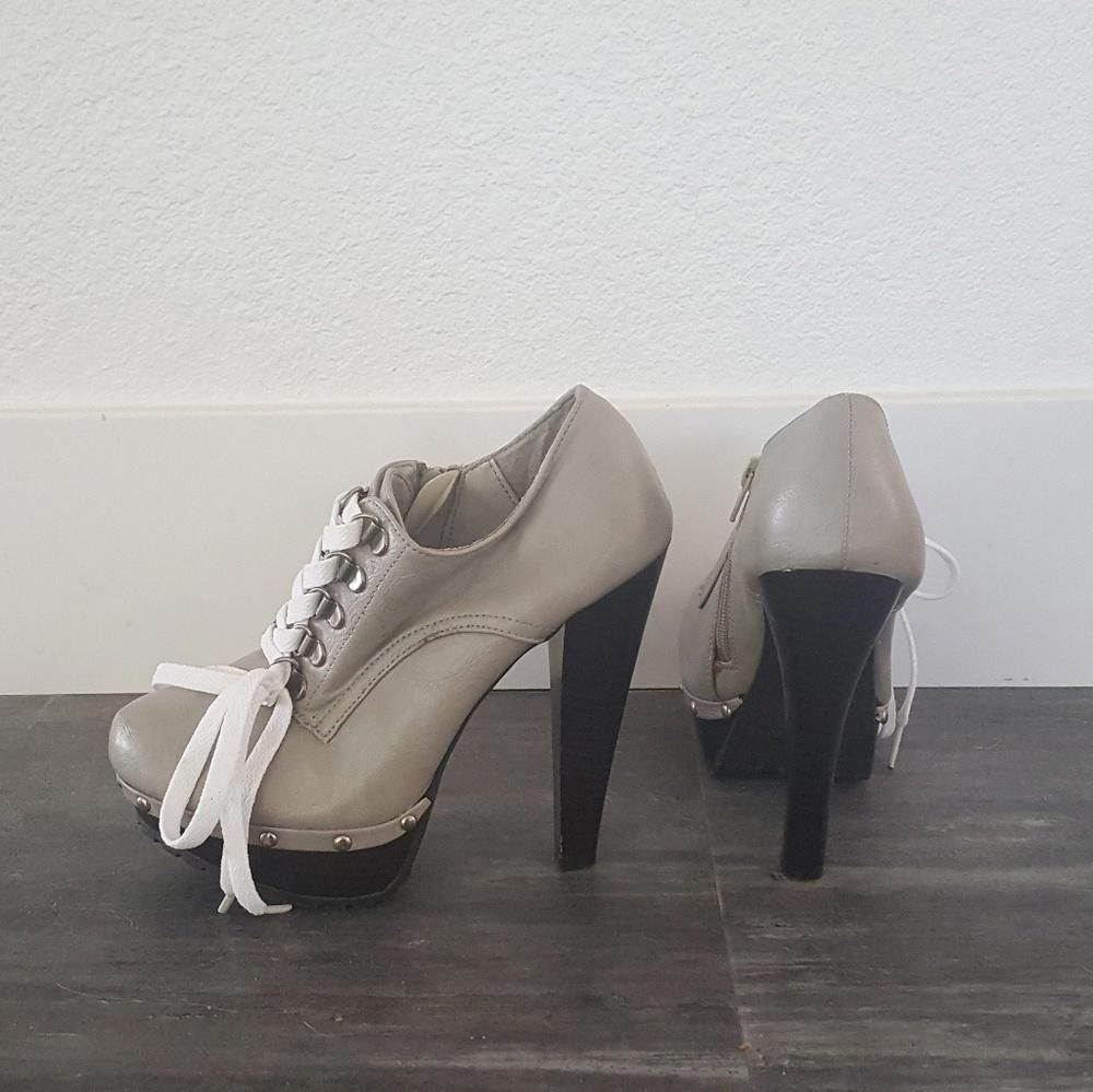 Designer Grey White Qupid Laced Up Booties Size US 7 / IT 37 - 1 Thumbnail