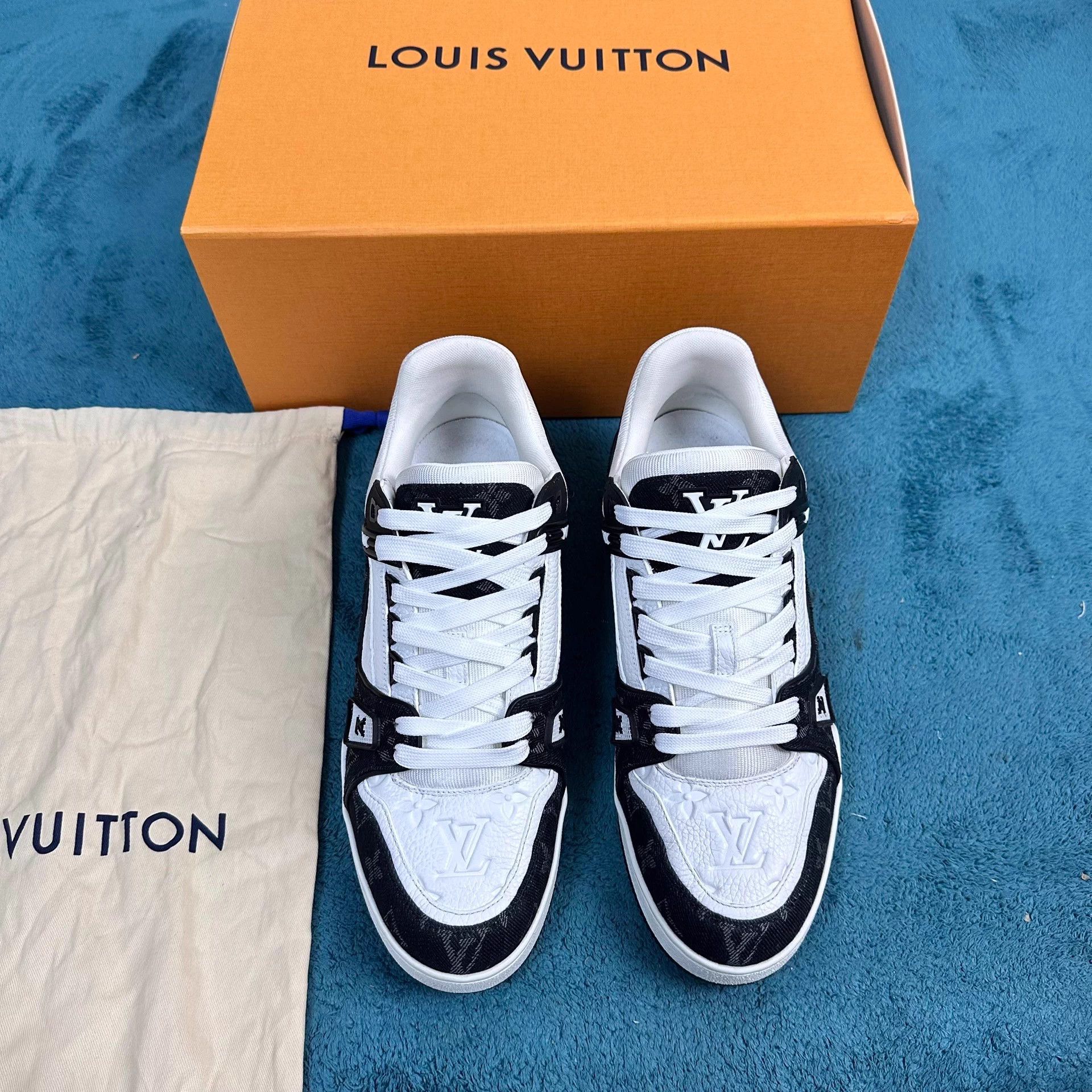 Louis Vuitton LV Trainer Panda All Over Print Denim Size US 8 / EU 41 - 1 Thumbnail