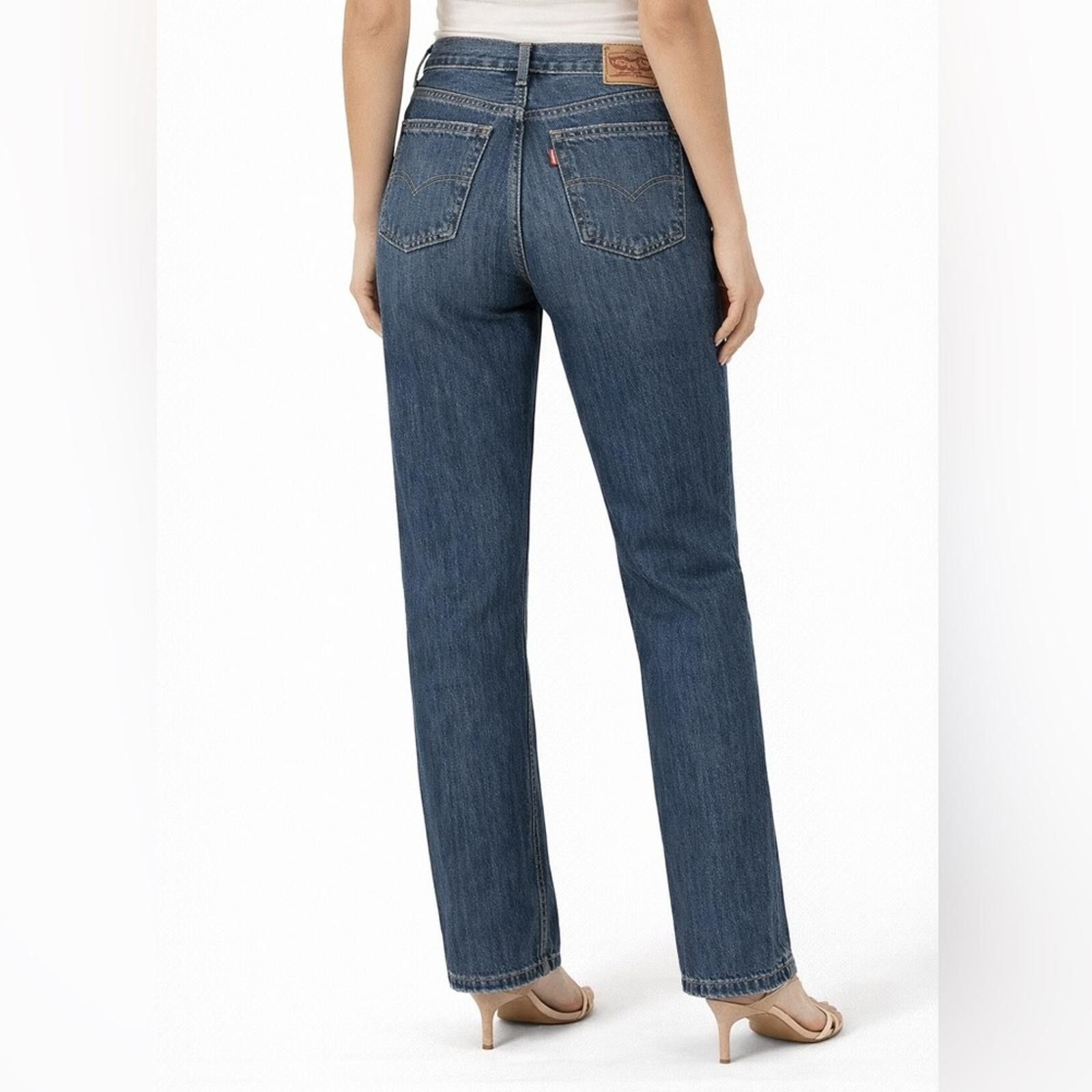 Levi's Levi’s sz 25 Low Pro Straight Classic Women's Jeans EUC Size 25" / US 0 / IT 36 - 1 Thumbnail