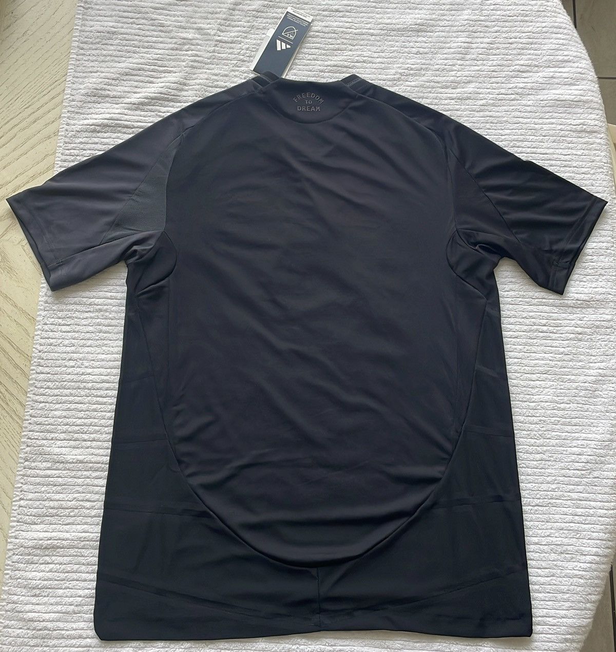 Adidas INTER MIAMI CF 25/26 AWAY AUTHENTIC JERSEY Size Medium Size US M / EU 48-50 / 2 - 9 Thumbnail
