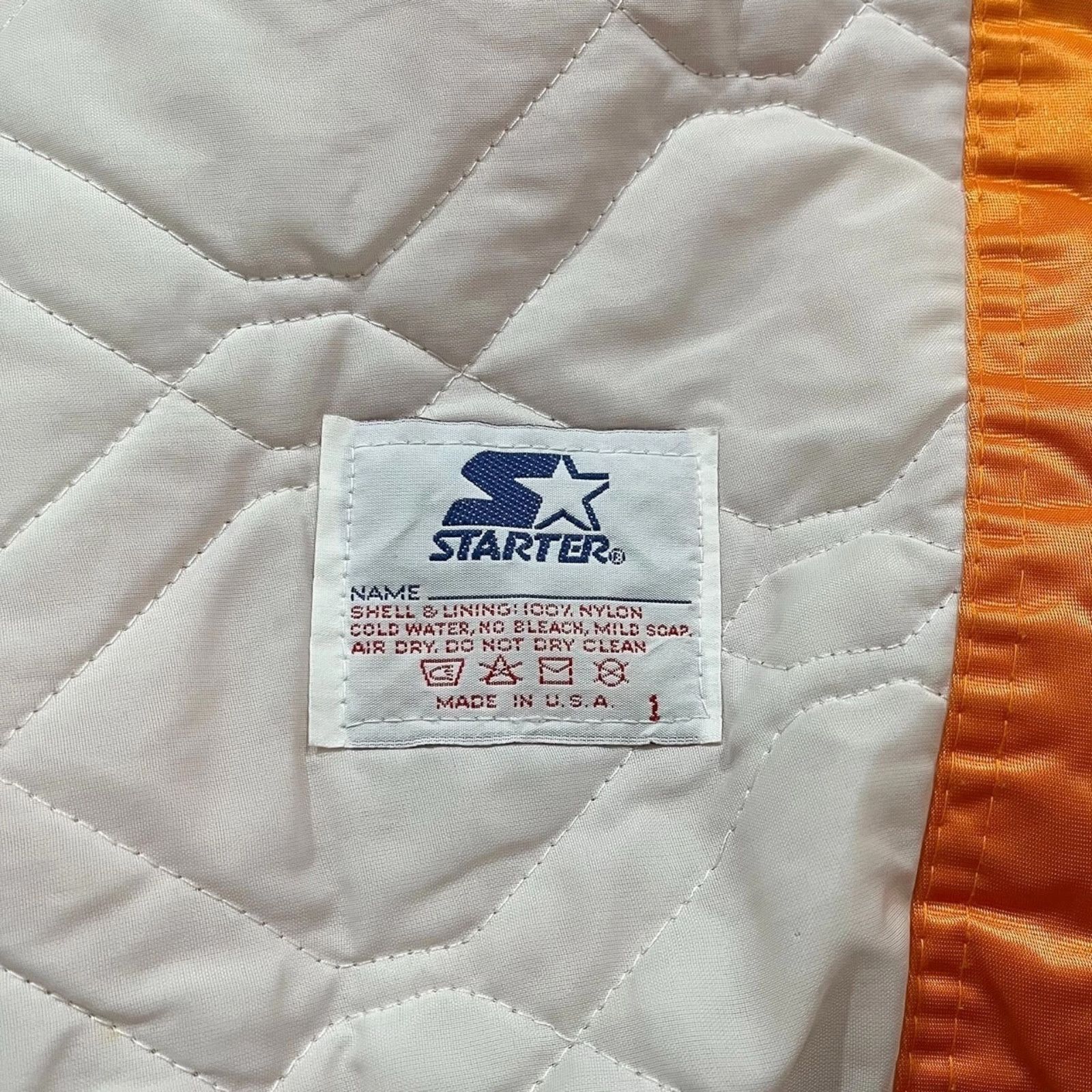 NFL VTG 90s TAMPA BAY BUCCANEERS STATER SATIN BOMBER JACKET M Size US M / EU 48-50 / 2 - 5 Thumbnail