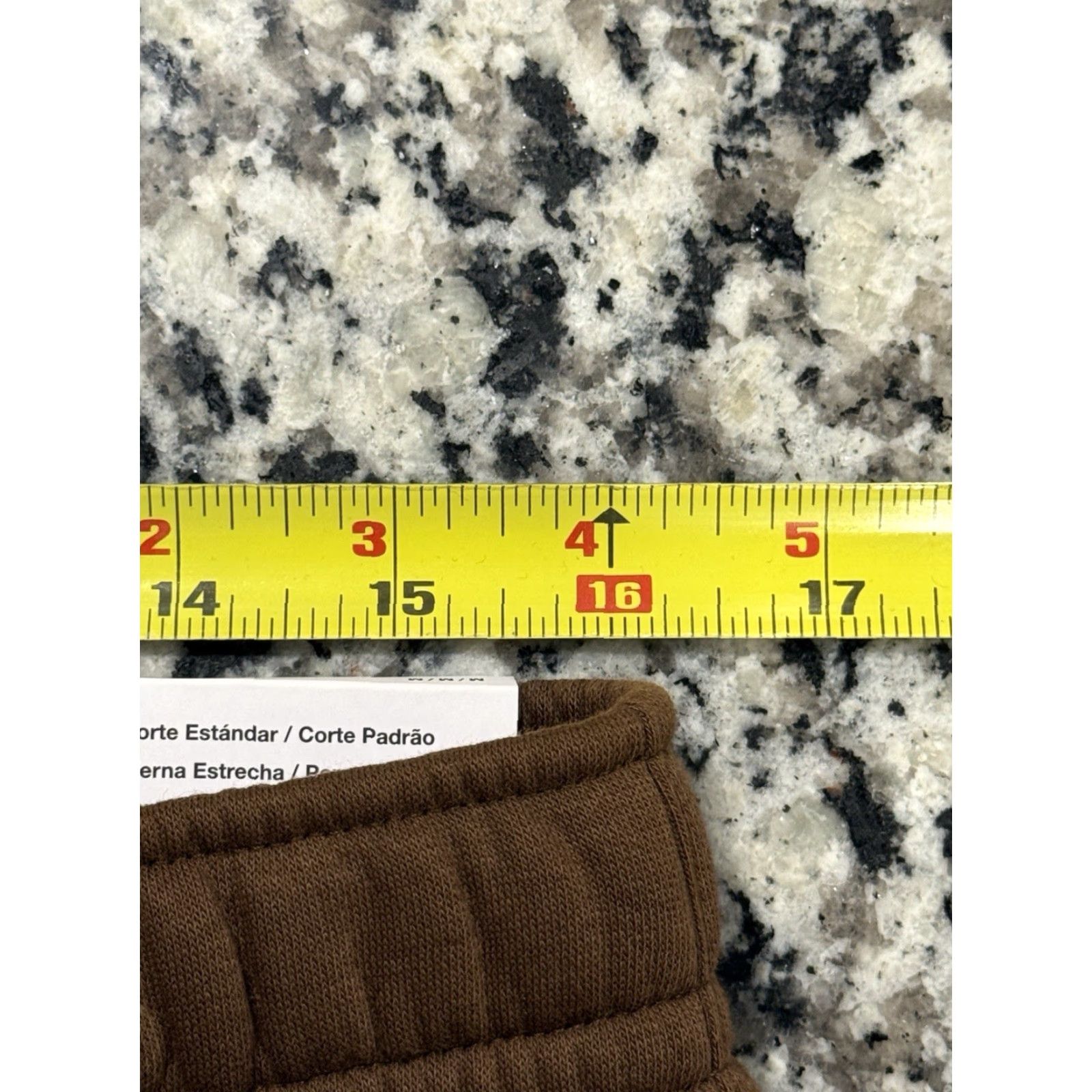 Nike NWT Nike Cargo Fleece Pants Sweatpants Logo Men's M Brown Cotton Fleece Cargo Regular Inseam 26.5 in Size US 31 - 2 Thumbnail
