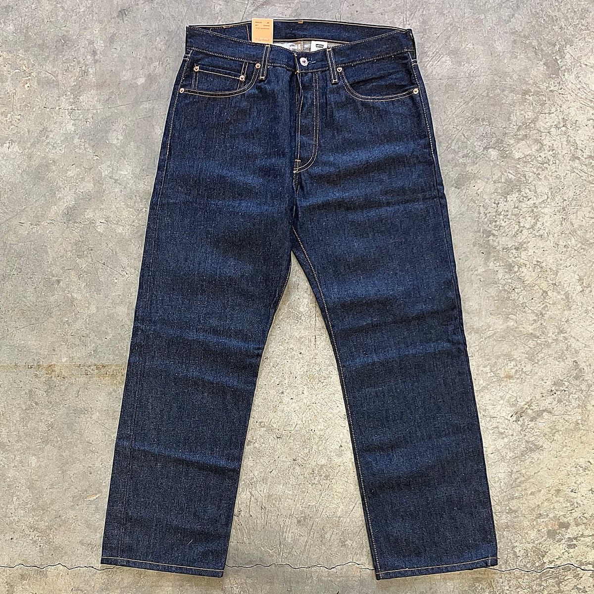Vintage Vintage Deadstock Levi's 501XX Jeans Size US 33 - 2 Thumbnail