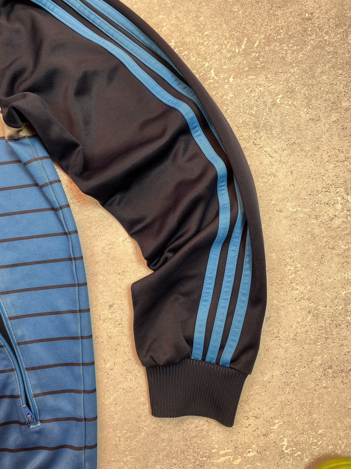 Adidas × Vintage Adidas men’s blue full zip up hoodie size medium Size US M / EU 48-50 / 2 - 8 Thumbnail