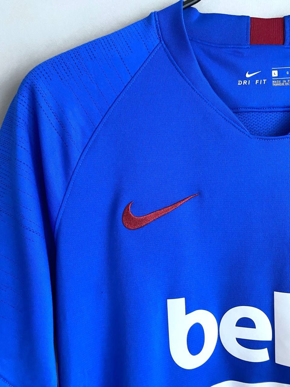 Nike Nike FC Barcelona 2019/2020 Soccer Jersey Traning, Size L Size US L / EU 52-54 / 3 - 6 Thumbnail
