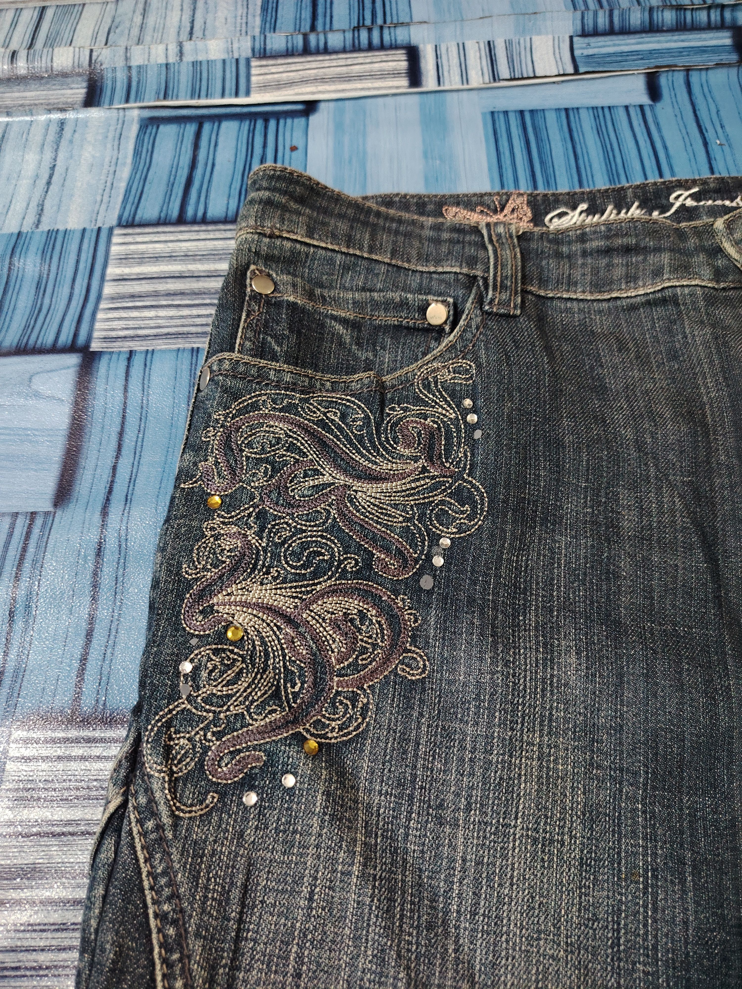 Who Decides War Japan Stylish Jeans Gold Bead Embroidered Flared jeans Twist Size US 32 / EU 48 - 3 Thumbnail