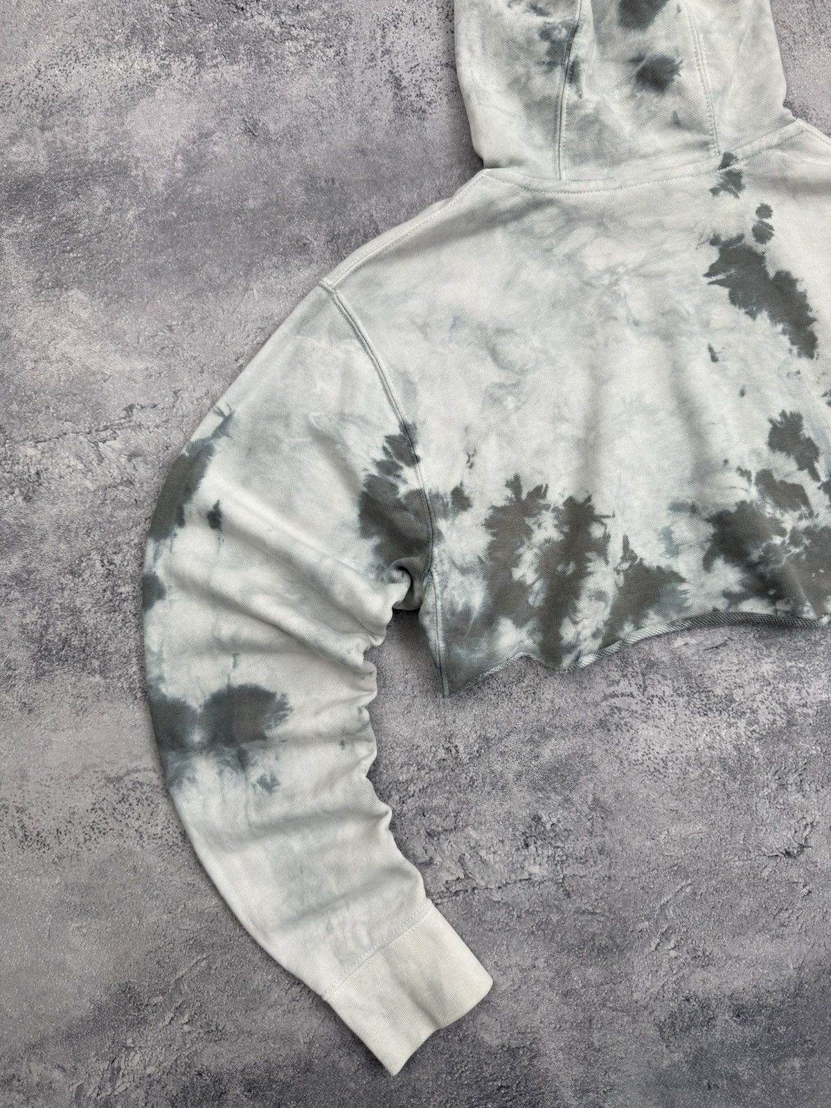 Nike Vintage Nike Y2K Cropped Hoodie Tie Dye Streetwear Size XS / US 0-2 / IT 36-38 - 16 Thumbnail