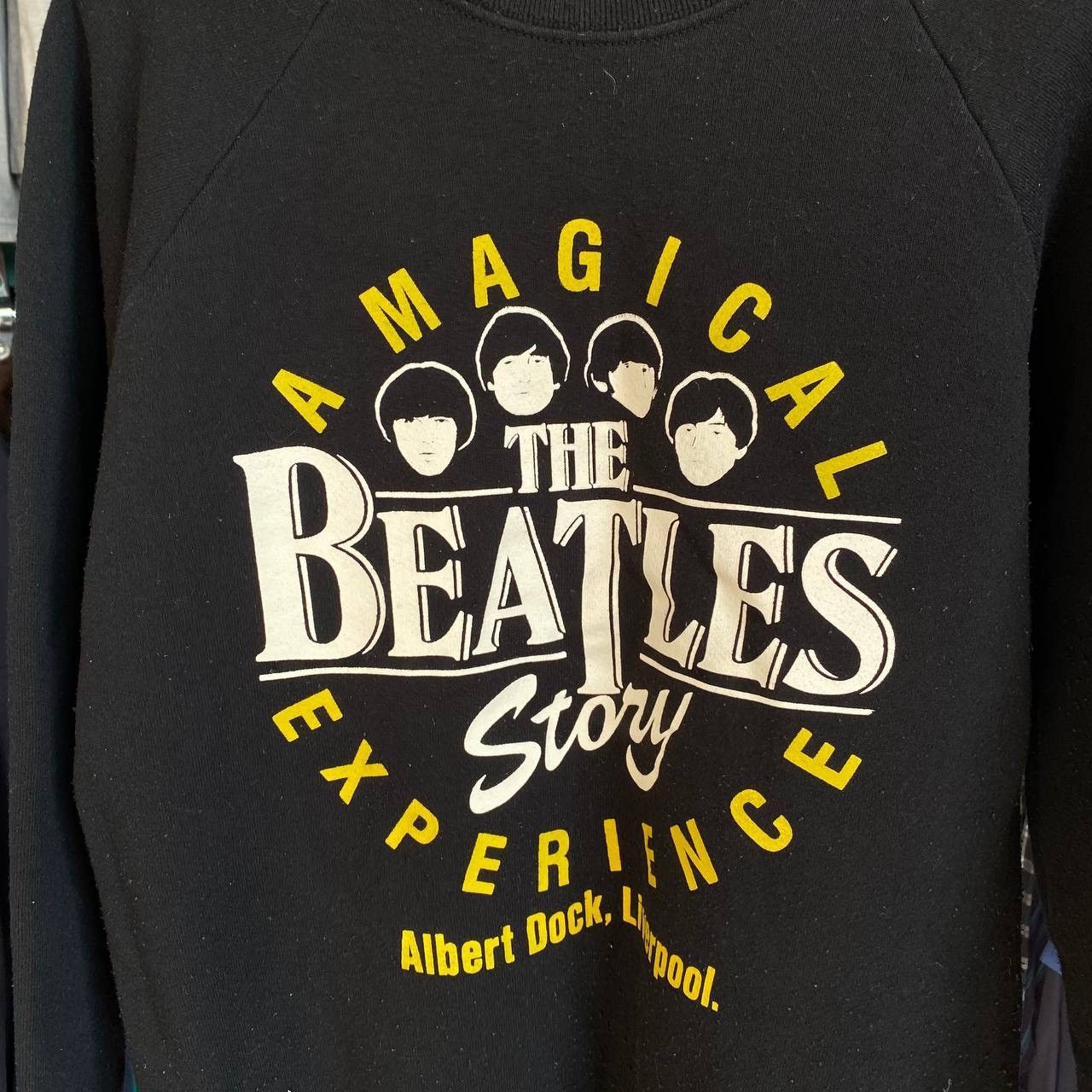 Band Tees × Vintage Vintage 90’s The Beatles Big logo rock band y2k sweatshirt Size US S / EU 44-46 / 1 - 2 Thumbnail
