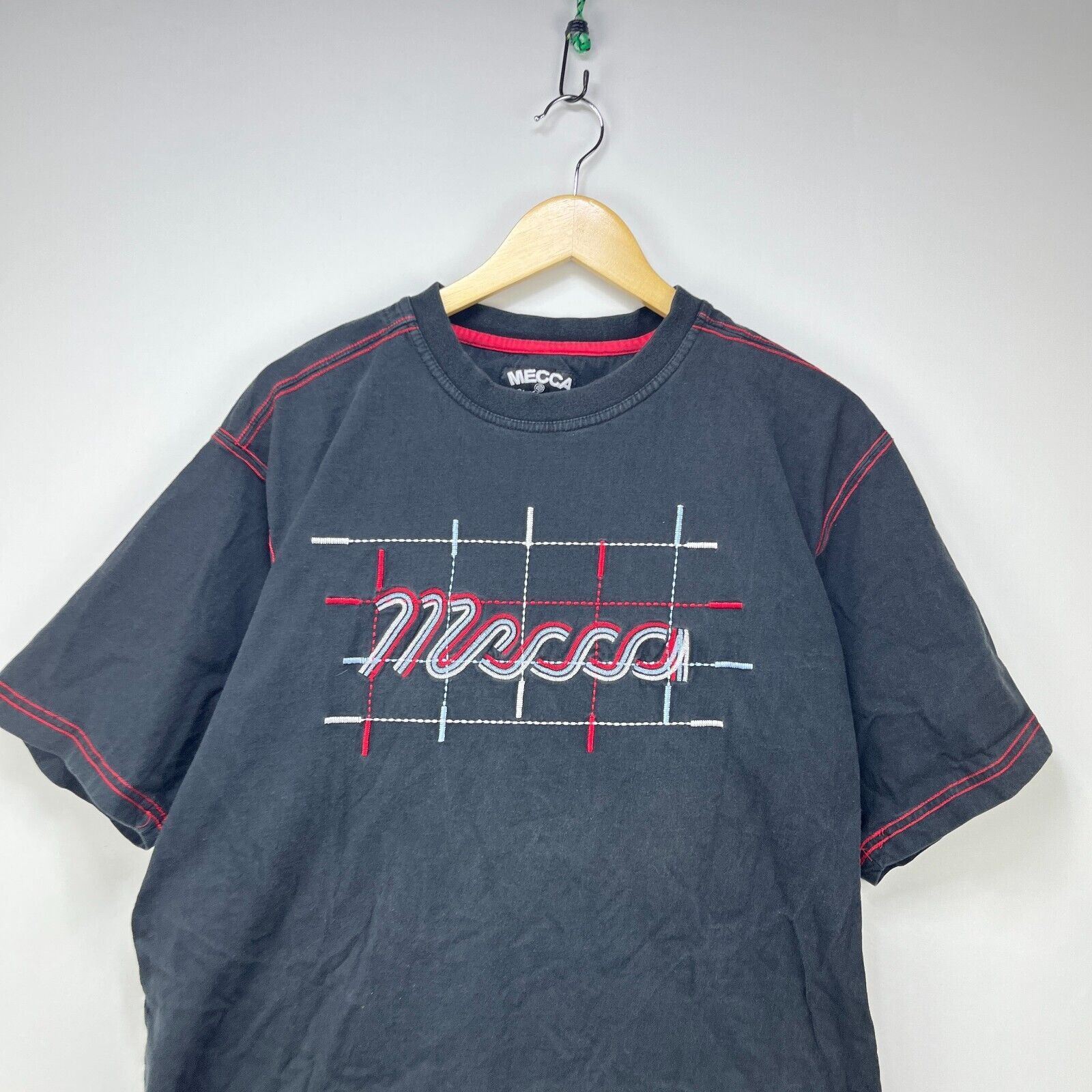 Mecca × Vintage Vintage Y2K Mecca Faded T-Shirt Large Skater Hip Hop Size US L / EU 52-54 / 3 - 2 Thumbnail