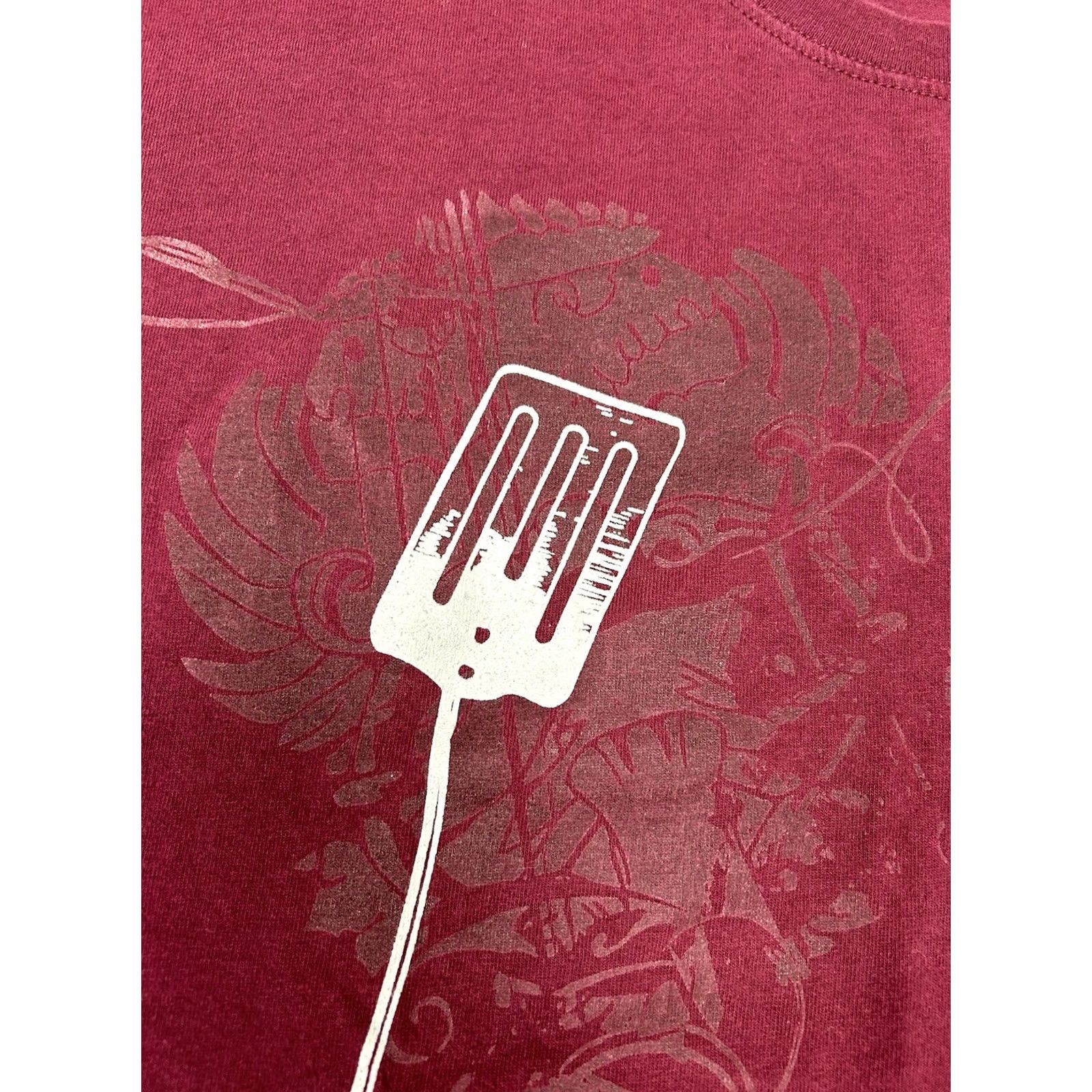 Gildan VINTAGE A Hero Next Door Spatula Band Graphic Tee XL 2000s Maroon Gildan Men Size US XL / EU 56 / 4 - 3 Thumbnail