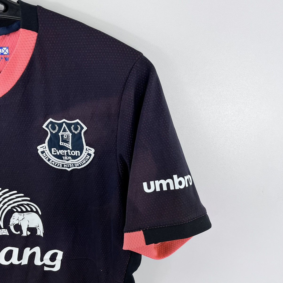 Umbro Umbro Everton 2016/2017 Away Jersey Size S Size US S / EU 44-46 / 1 - 5 Thumbnail