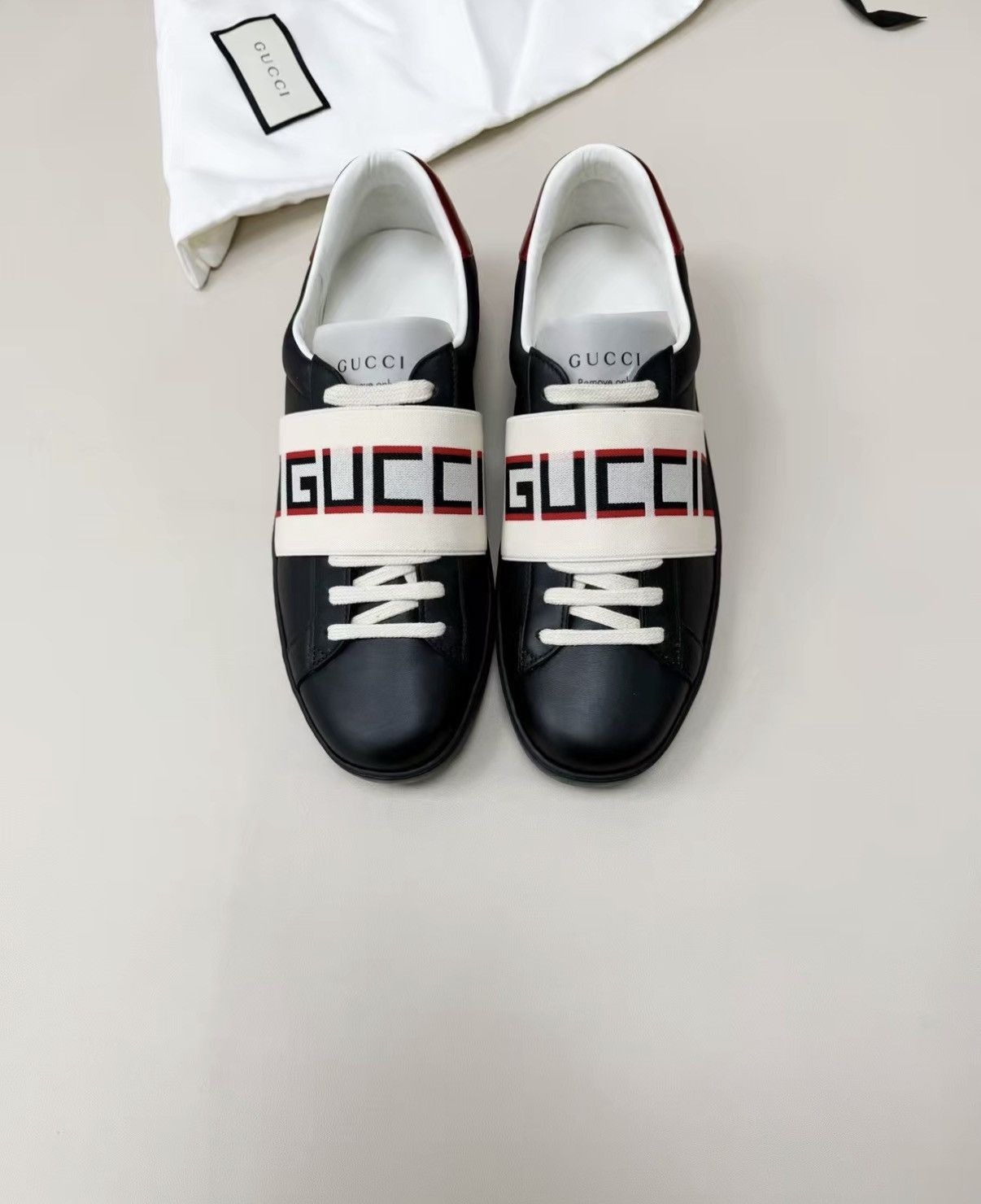 Gucci Black Low-Top Sneakers with Logo Stripe Size US 7.5 / EU 40-41 - 1 Thumbnail