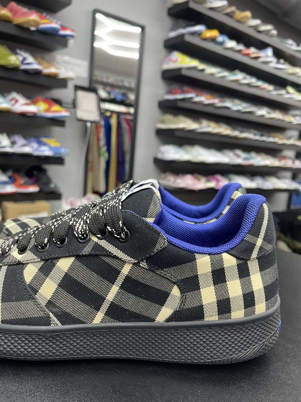 Burberry Size 9US/42EU - Burberry Check Terrace Sneakers Size US 9 / EU 42 - 3 Thumbnail
