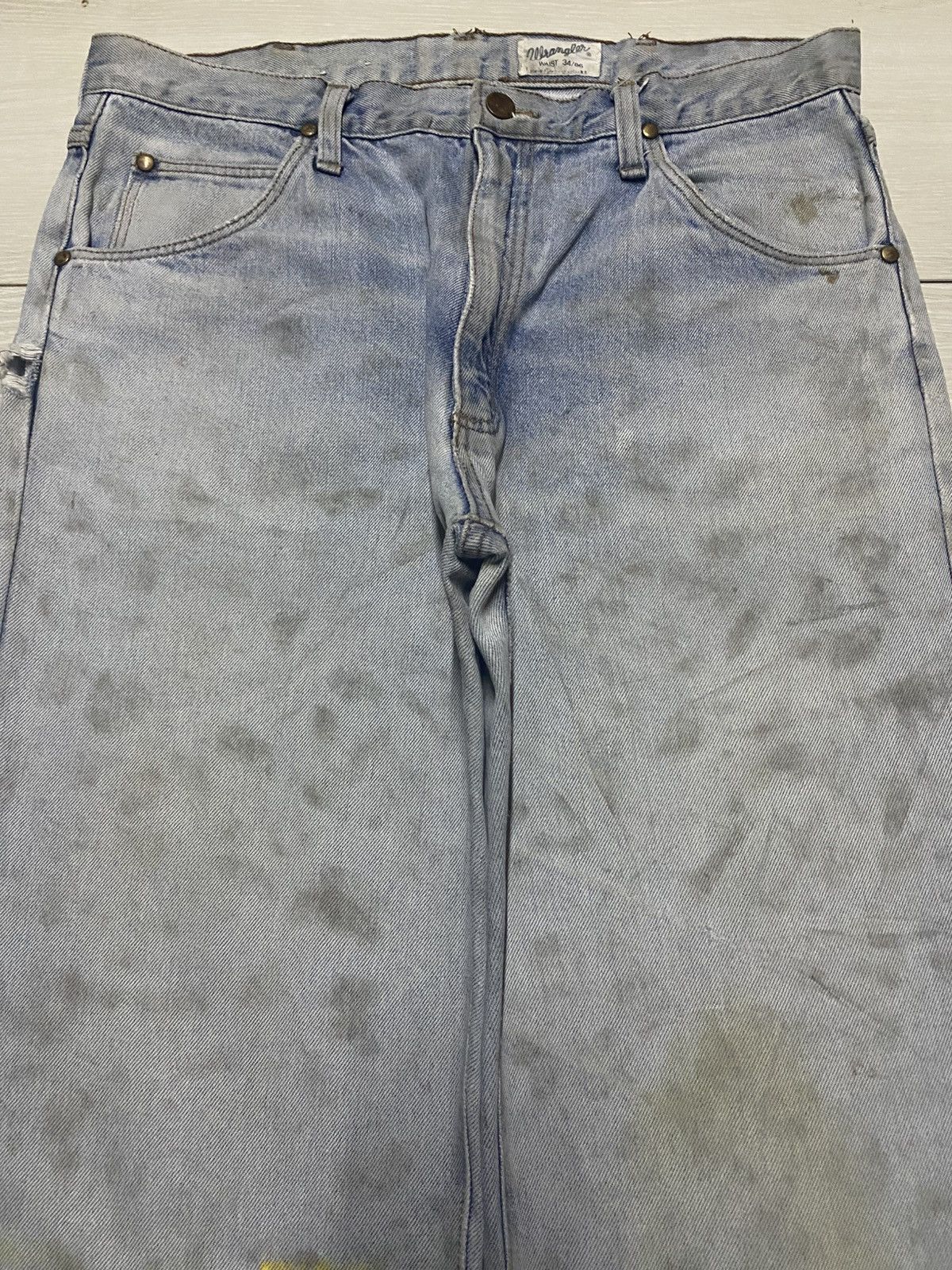 Wrangler Wrangler Vintage Distressed Denim One of a Kind Fade & Paint Size US 33 - 3 Thumbnail