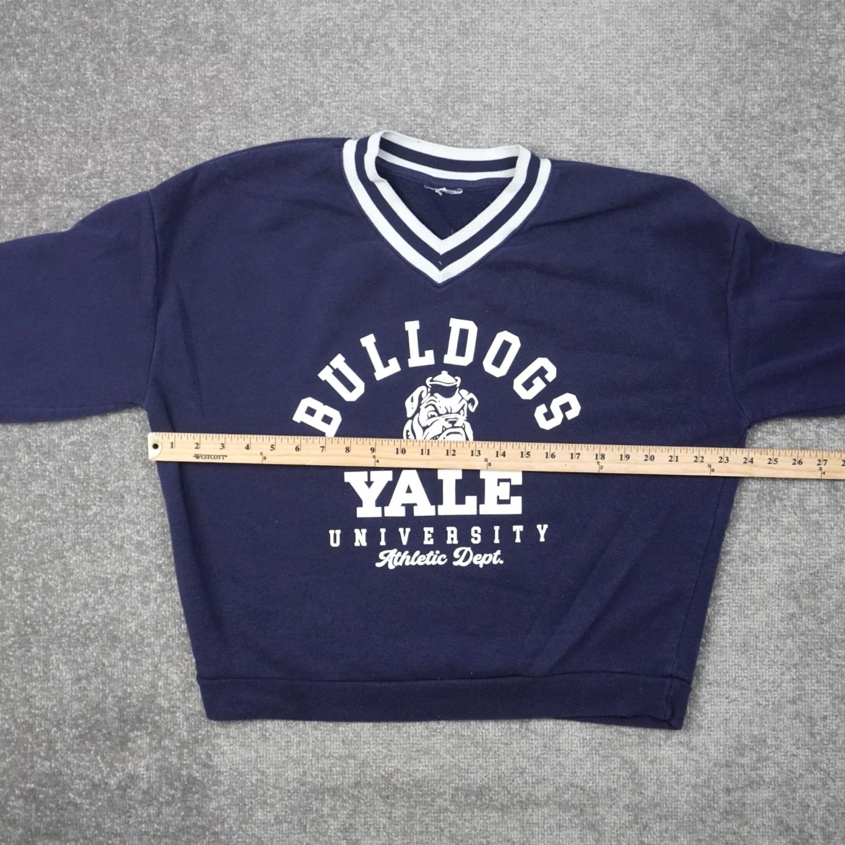 Vintage Yale Bulldogs Athletic Dept. Mens Large Blue Long Sleeve Sweatshirt Size US L / EU 52-54 / 3 - 4 Thumbnail