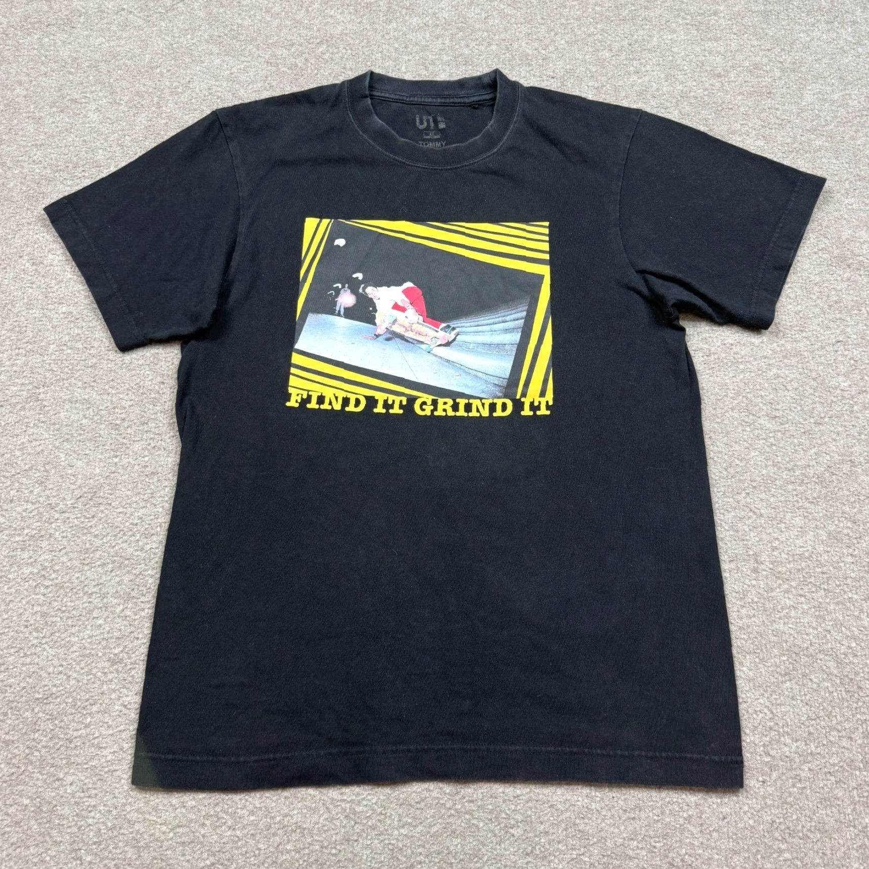 Uniqlo VINTAGE Tommy Guerrero Designs x Uniqlo T Shirt XS Black Short Sleeve Men’s Shirt XS Black Anime Graphic Print Chopper One Piece 90s? Size US XS / EU 42 / 0 - 2 Thumbnail
