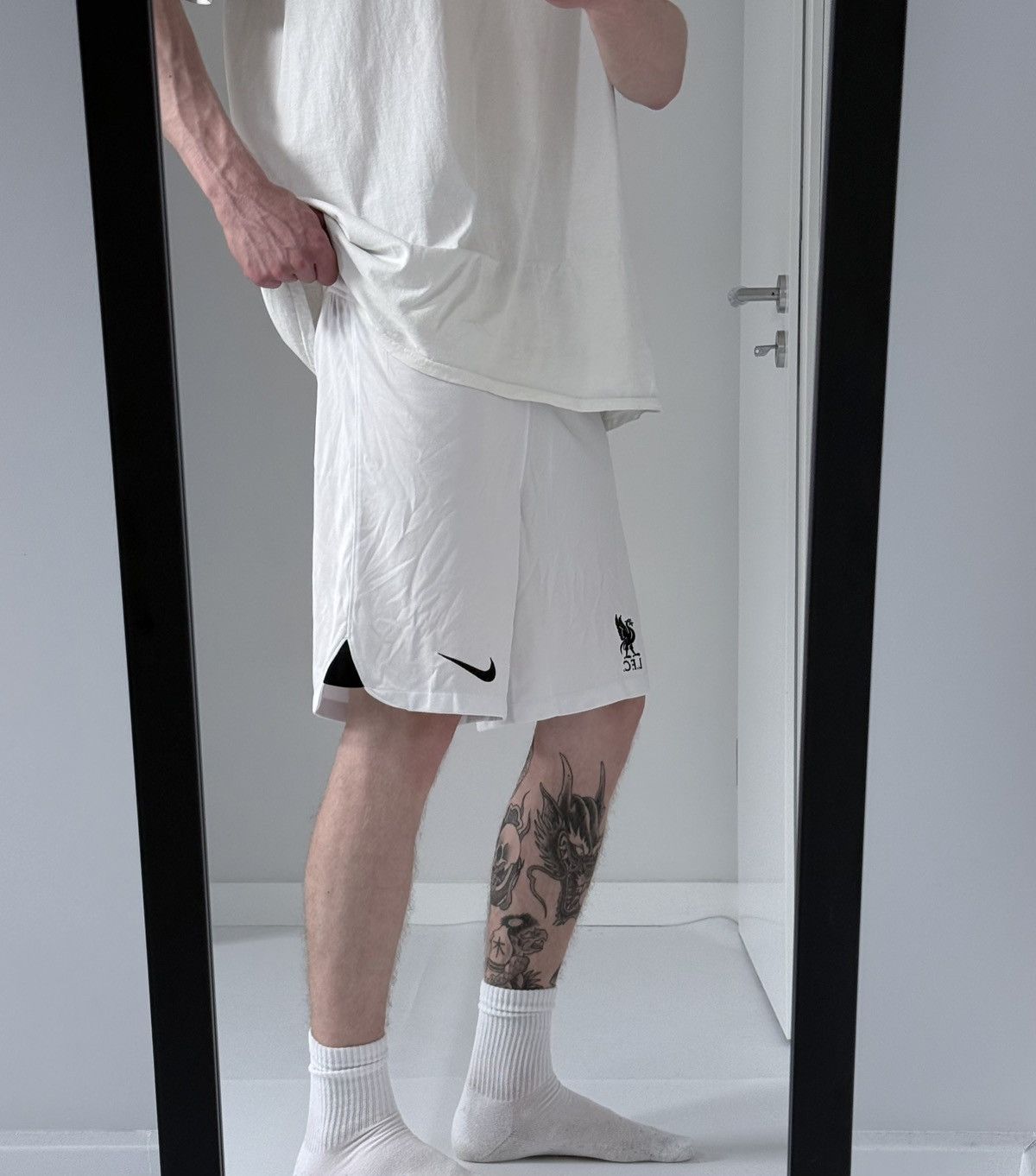 Nike Vintage Nike Y2K avantgarde streetwear shorts Size US 32 / EU 48 - 3 Thumbnail