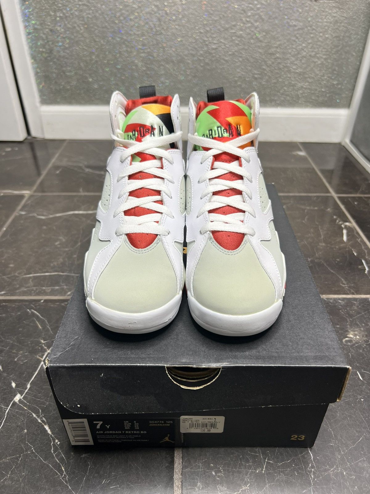 Jordan Brand Jordan Hare 7s (2015) DS GS 7Y! Size US 7 / EU 40 - 1 Thumbnail