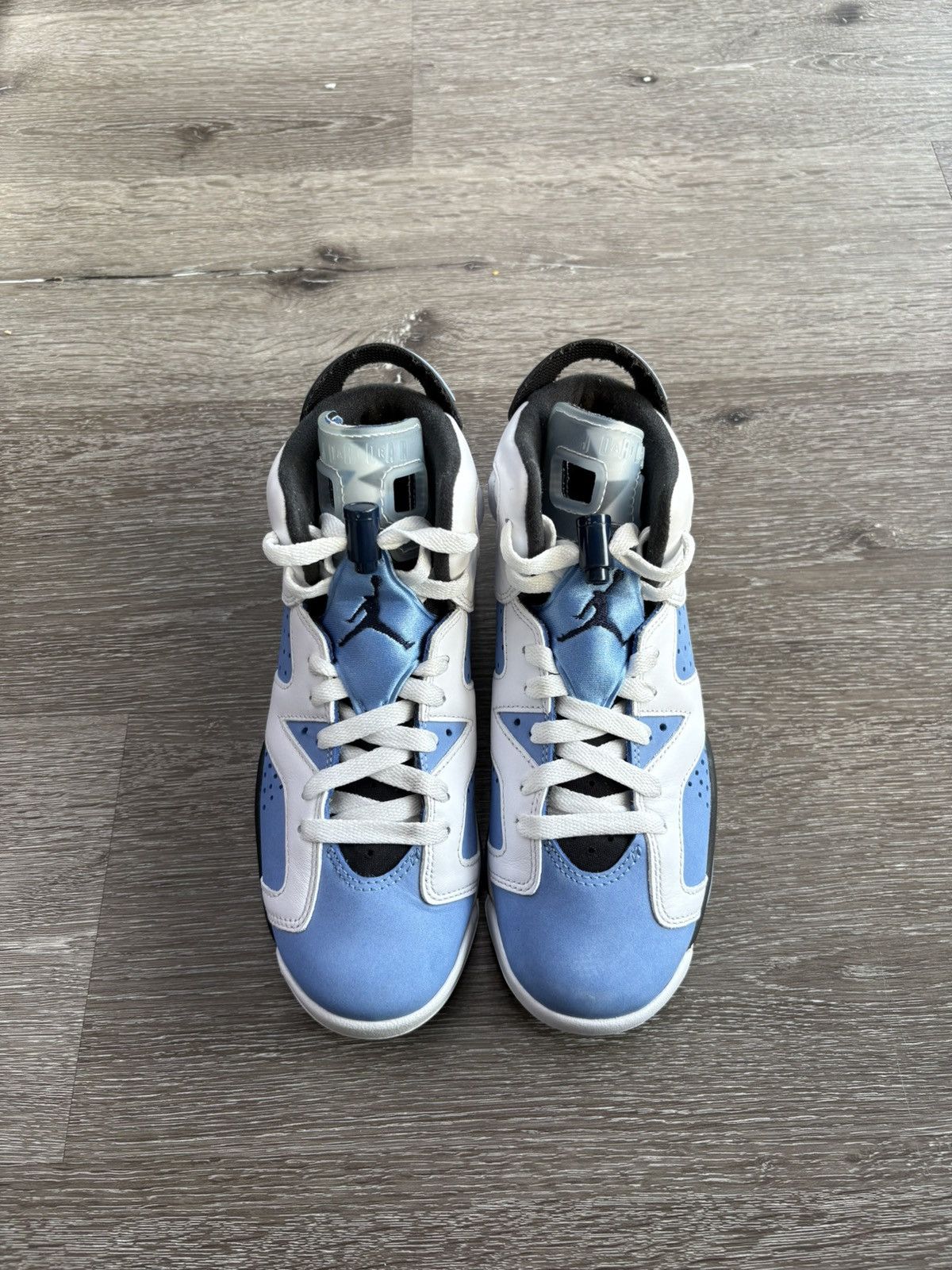 Jordan Brand Air Jordan 6 Retro “UNC White” (GS) **PRE-OWNED** Size US 5 / EU 37 - 3 Thumbnail