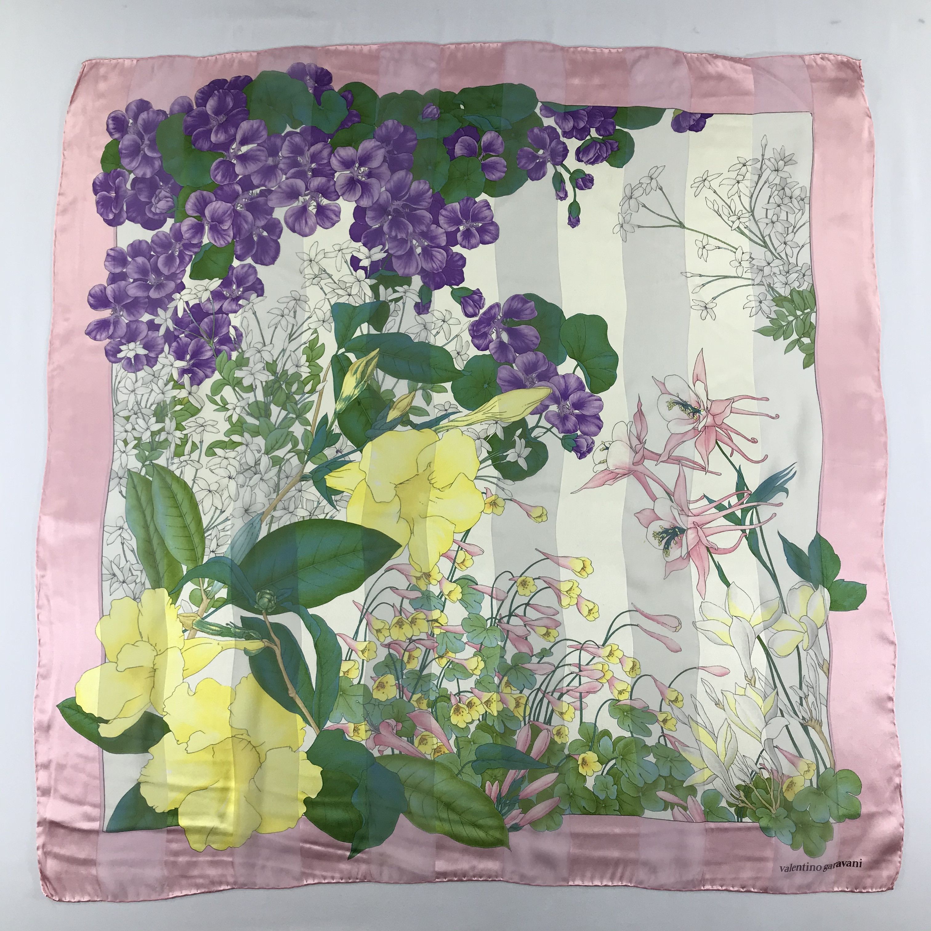 Vintage Vintage Valentino Garavani Silk Scarf Size ONE SIZE - 2 Thumbnail