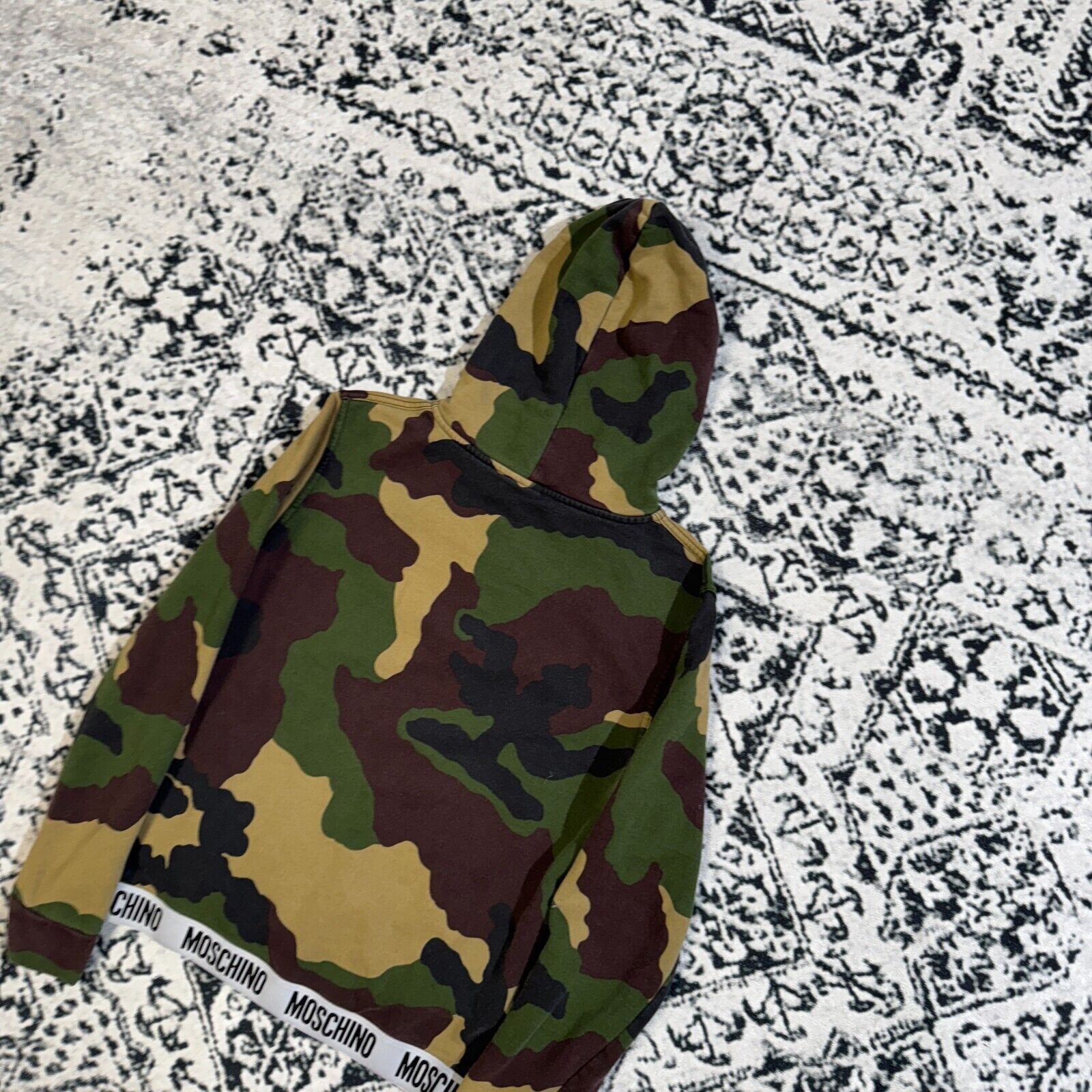 Moschino × Vintage Vintage 90s Moschino Unisex Green Camo Cotton Hoodie Size S Size US S / EU 44-46 / 1 - 13 Thumbnail