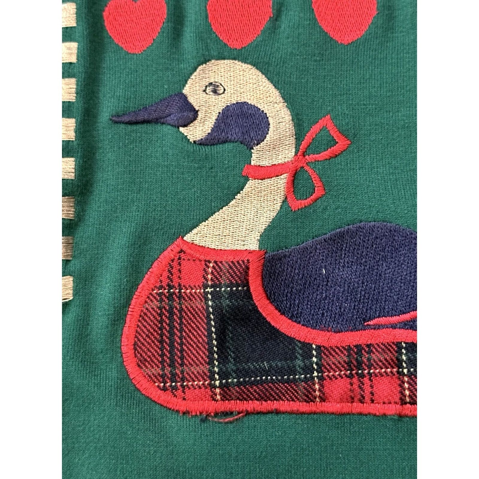 Vintage VINTAGE Alfred Dunner Embroidered Sweatshirt Medium Cottagecore Grandma Sweatshirt Pullover Long Sleeve Green 80s 90s Bird Flower USA Womens Size M / US 6-8 / IT 42-44 - 4 Thumbnail