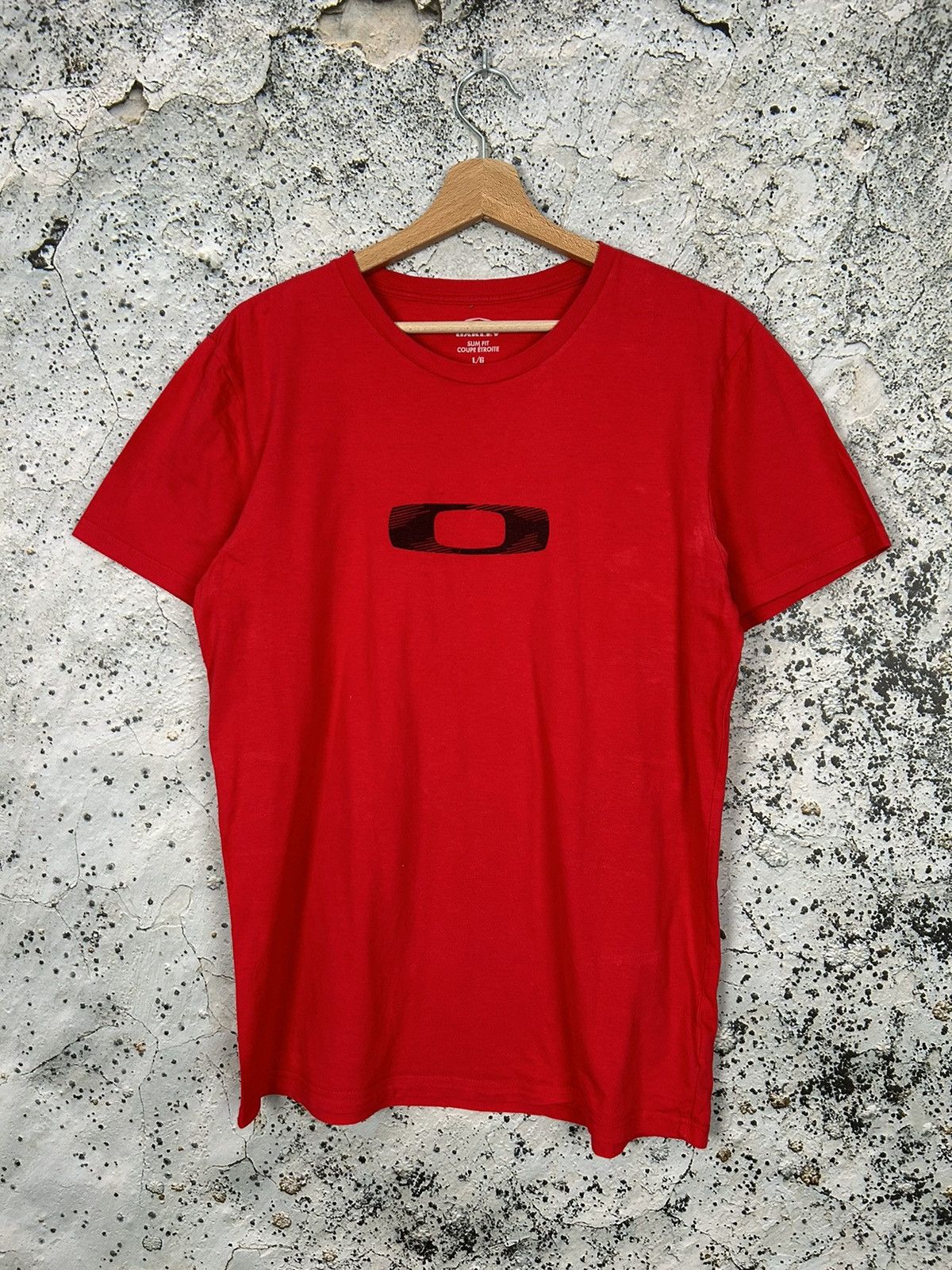 Oakley Vintage Oakley Streetwear Gorpcore Drill Rap Logo Tee Size US L / EU 52-54 / 3 - 1 Thumbnail