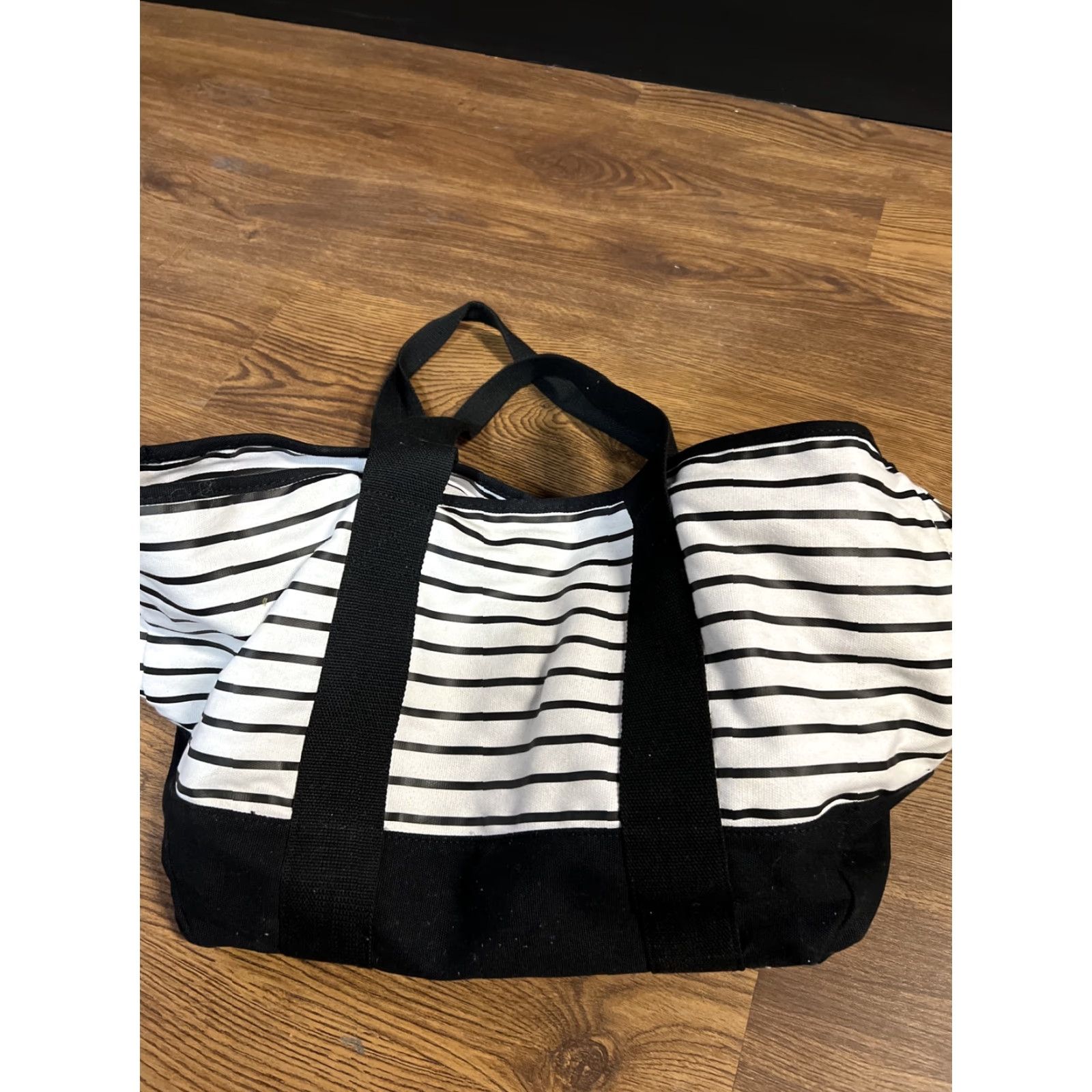 Fabletics VINTAGE? No. Size ONE SIZE - 2 Thumbnail