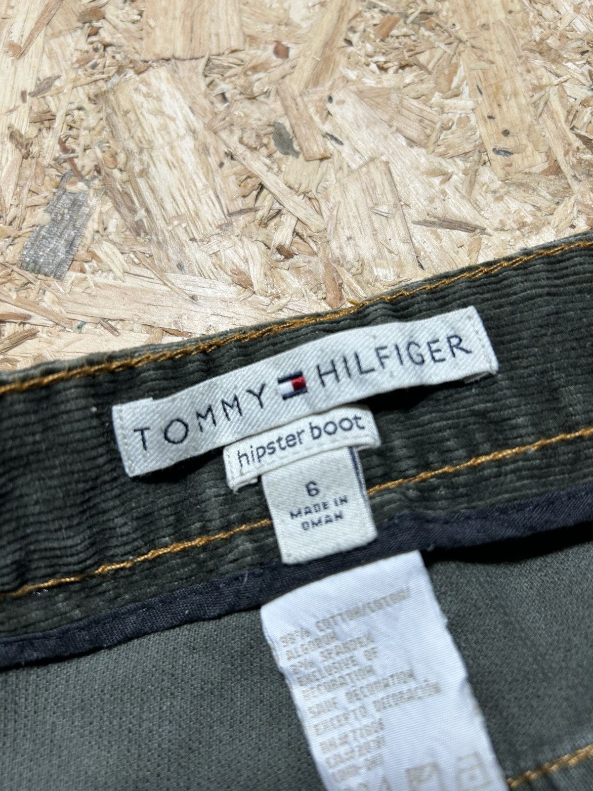 Tommy Hilfiger Tommy Hilfiger Corduroy Flare Jeans Size 31" - 9 Thumbnail