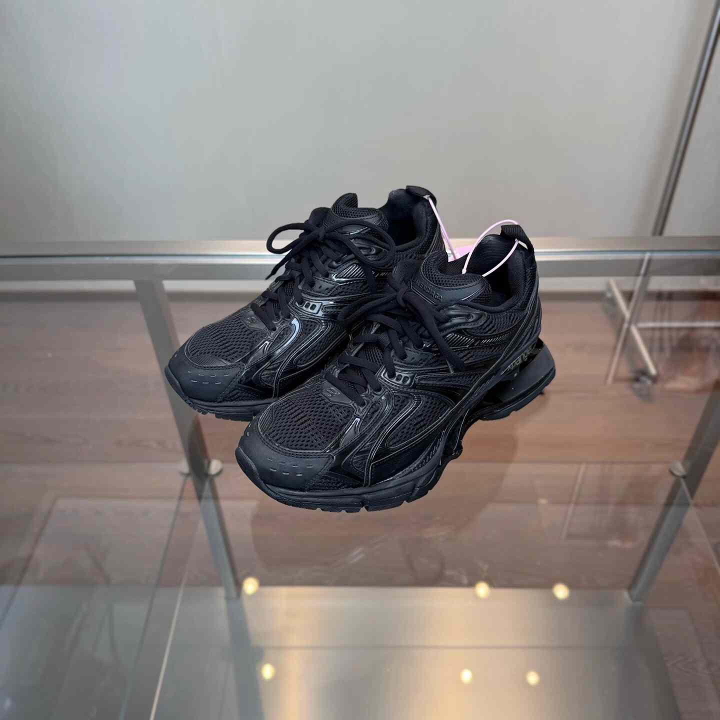 Balenciaga Balenciaga Distressed Black Lowtop Sneakers 39 Men Size US 6.5 / EU 39-40 - 1 Thumbnail