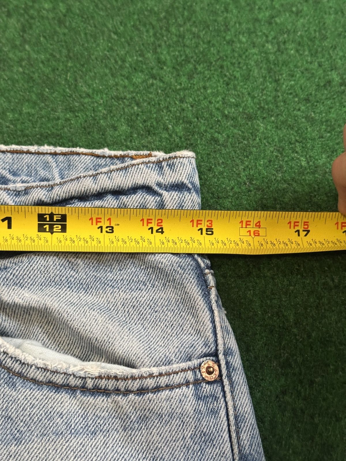 Levi's Vintage Clothing Vintage 90s Levi’s 505 Slim Straight Light Wash Denim Jeans Size US 30 / EU 46 - 4 Thumbnail