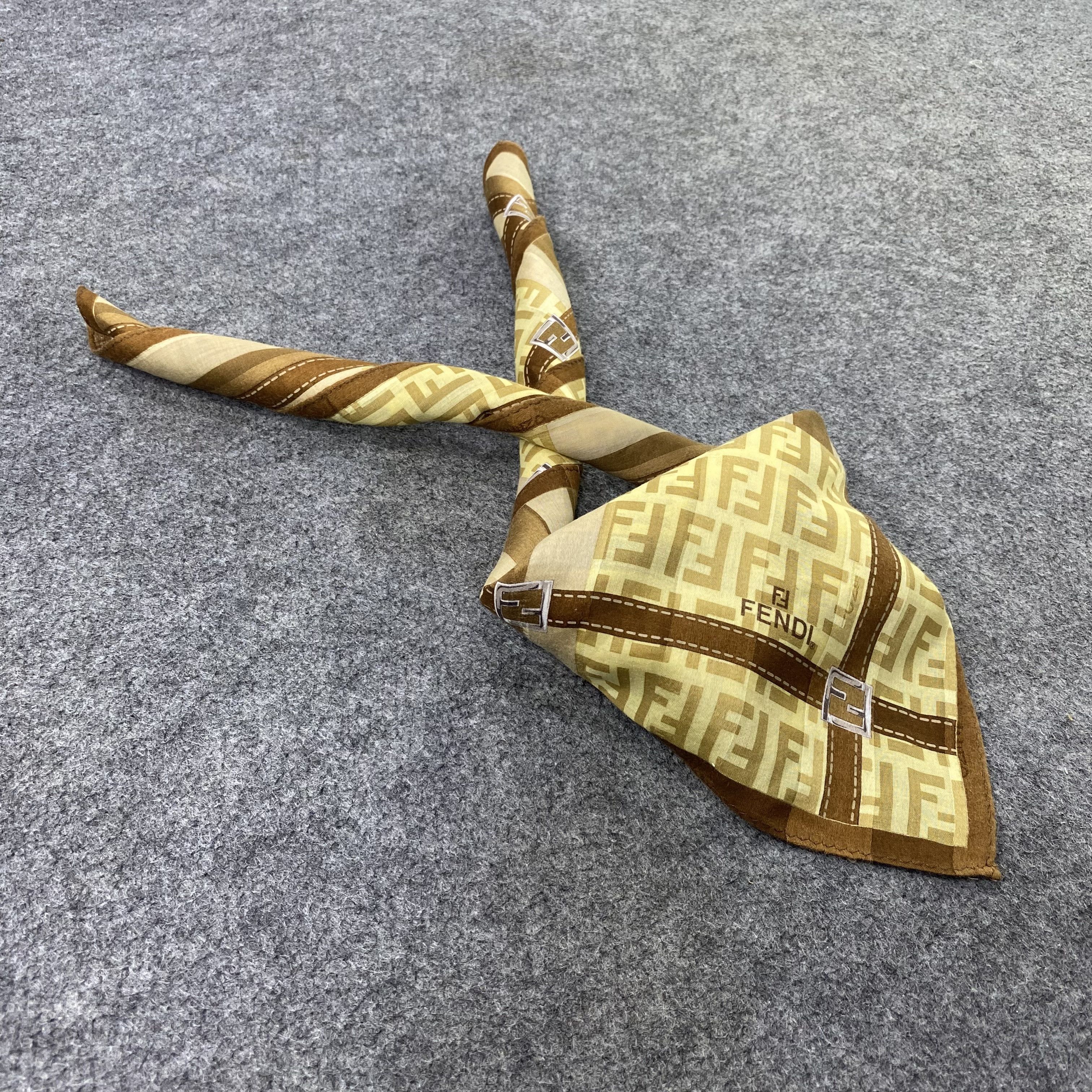 Fendi Fendi Handkerchief Neckerchief Bandana-B1956 Size ONE SIZE - 1 Thumbnail