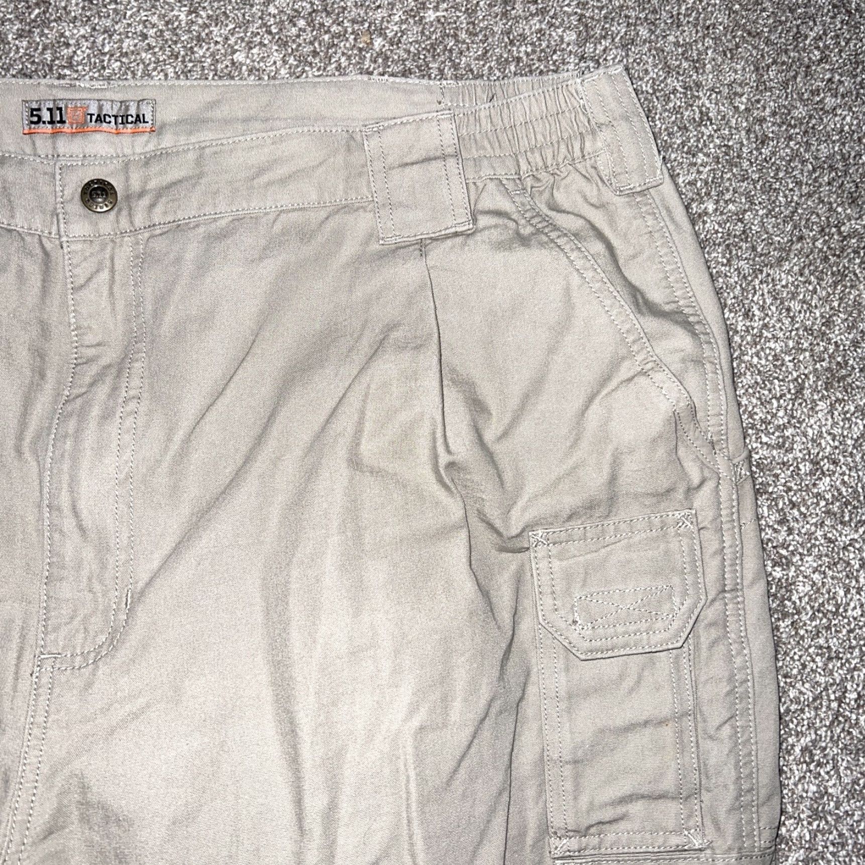 Vintage VINTAGE 5.11 Tactical Cargo Pants Mens Size 44x30 Beige Workwear Size US 44 / EU 60 - 2 Thumbnail