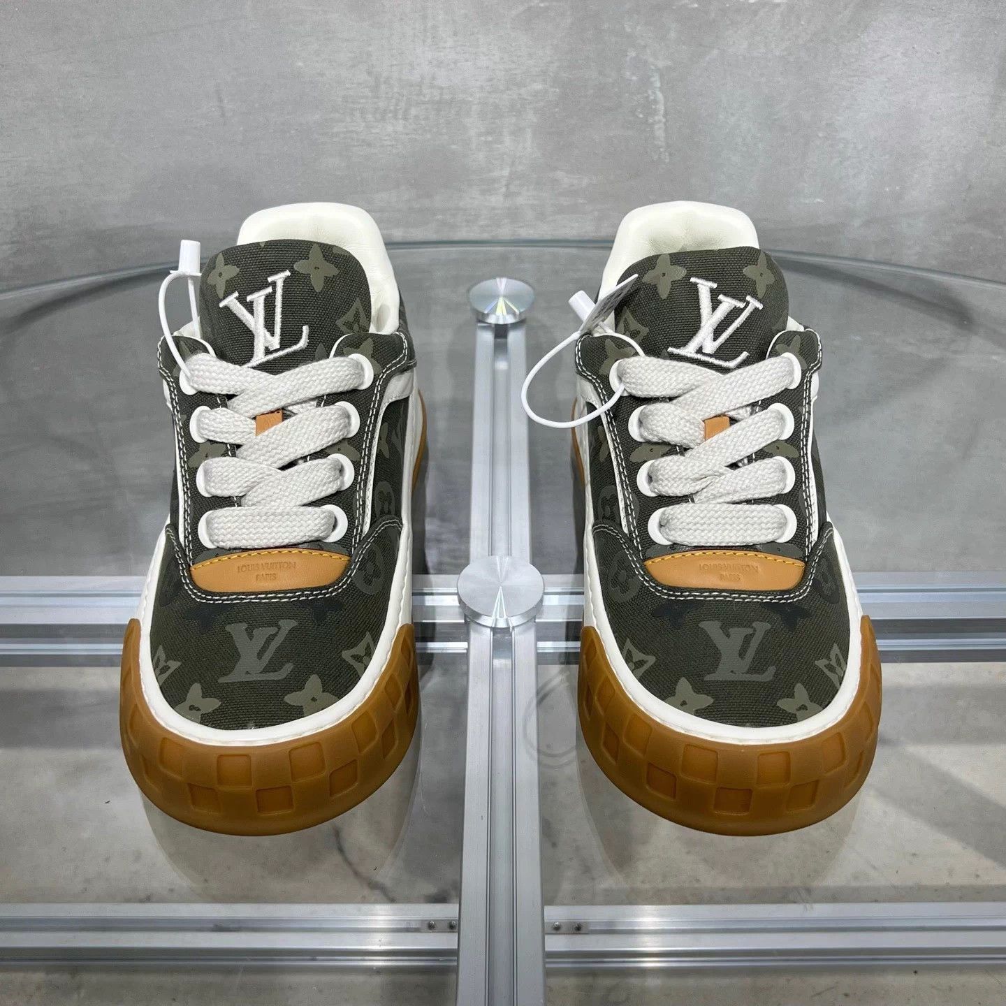 Louis Vuitton LV Tilted Monogram Skate Shoes Green Size US 7.5 / EU 40-41 - 1 Thumbnail