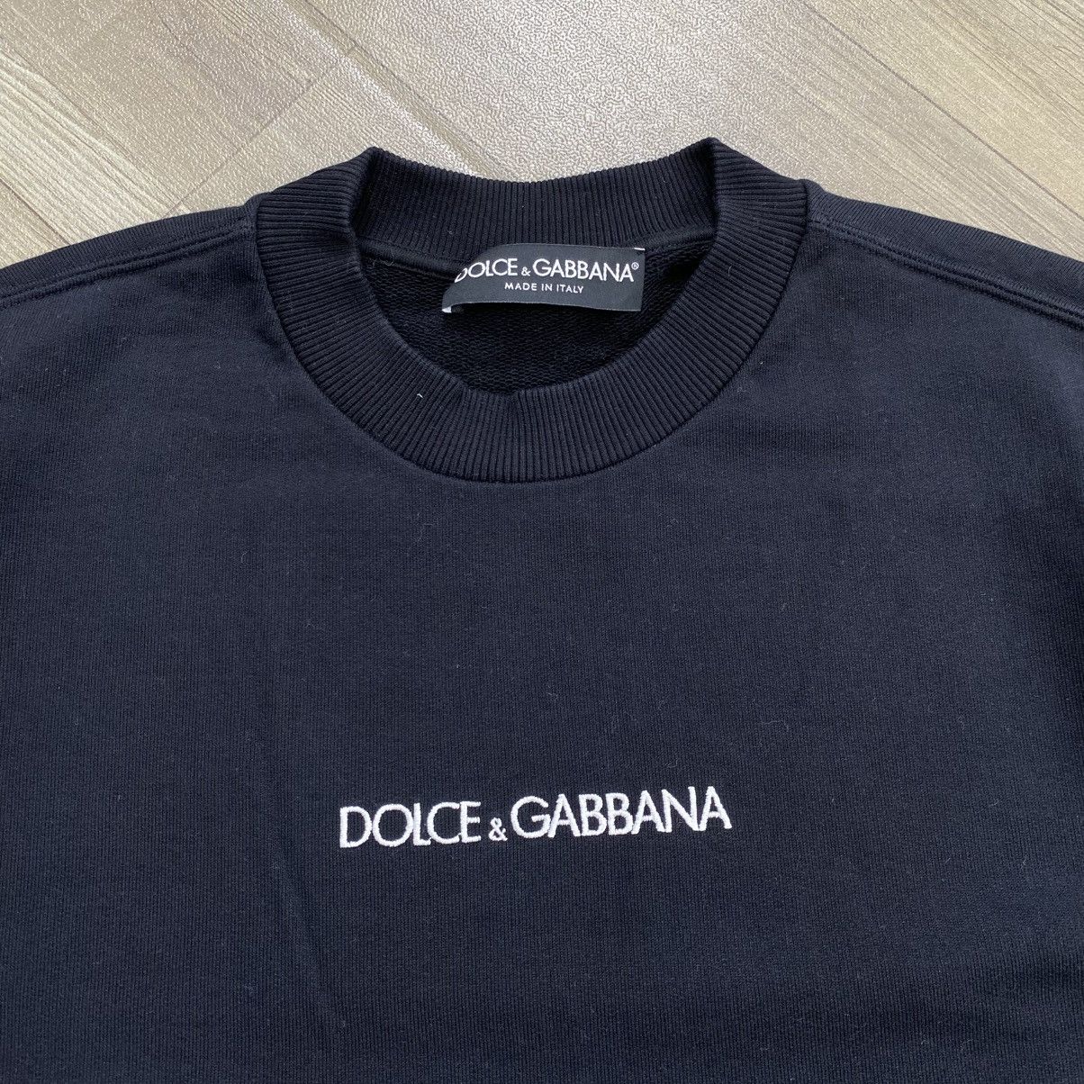 Dolce & Gabbana 2000s Dolce & Gabbana Italy Iconic Logo Embroidired Crewneck Size US M / EU 48-50 / 2 - 3 Thumbnail