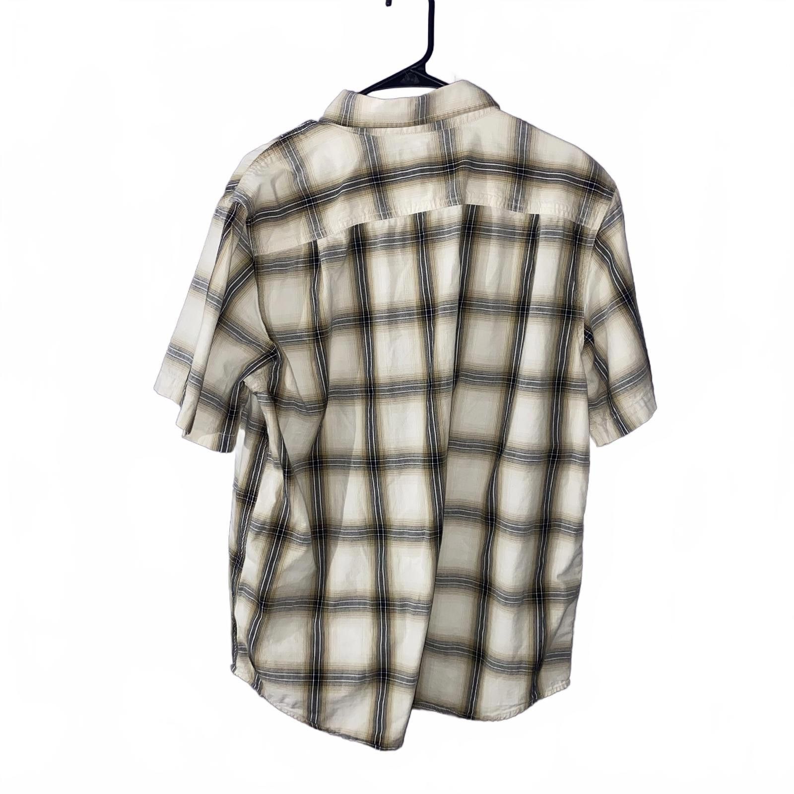 Designer Carhartt Plaid Short Sleeve Shirt Size L ButtonUp Streetwear Size US L / EU 52-54 / 3 - 2 Thumbnail