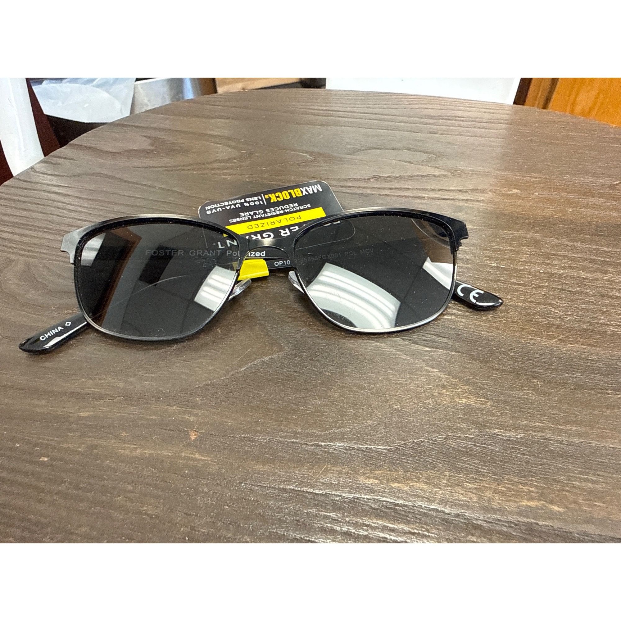 Foster Grant Foster Grant Women's Polarized Black Metal Round Fashion Size ONE SIZE - 2 Thumbnail