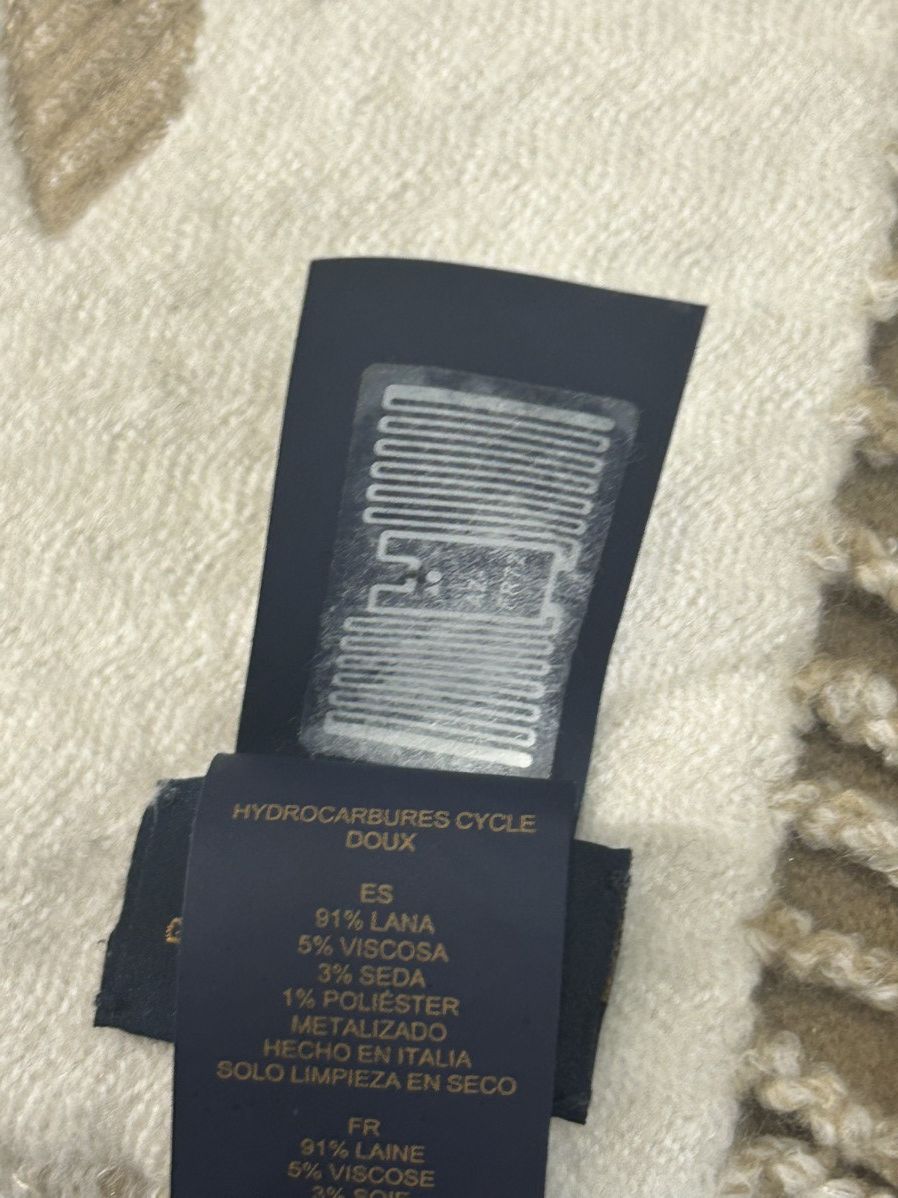Louis Vuitton Louis Vuitton Gradient Scarf Size ONE SIZE - 9 Thumbnail