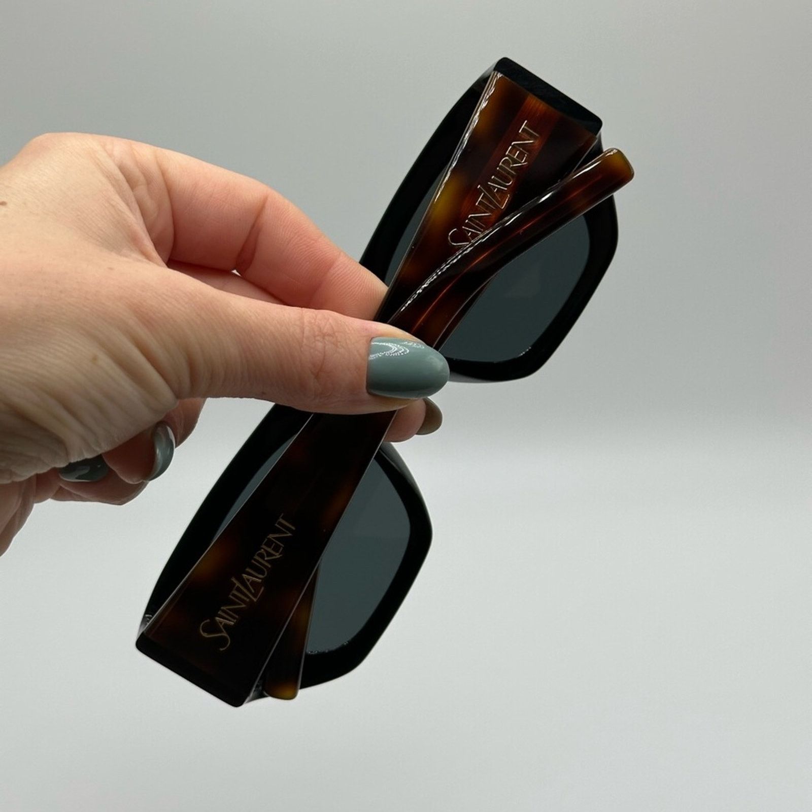 Yves Saint Laurent NEW SAINT LAURENT SUNGLASSES SL740 004 Black Havana Women Size ONE SIZE - 10 Thumbnail