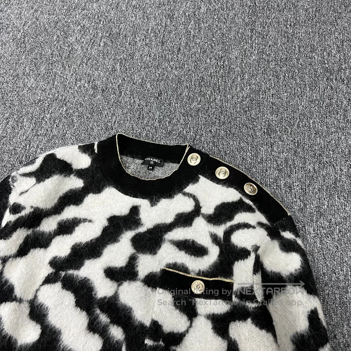 Chanel Chanel Black and white pattern; gold buttons; horsehair wo Size M / US 6-8 / IT 42-44 - 3 Thumbnail