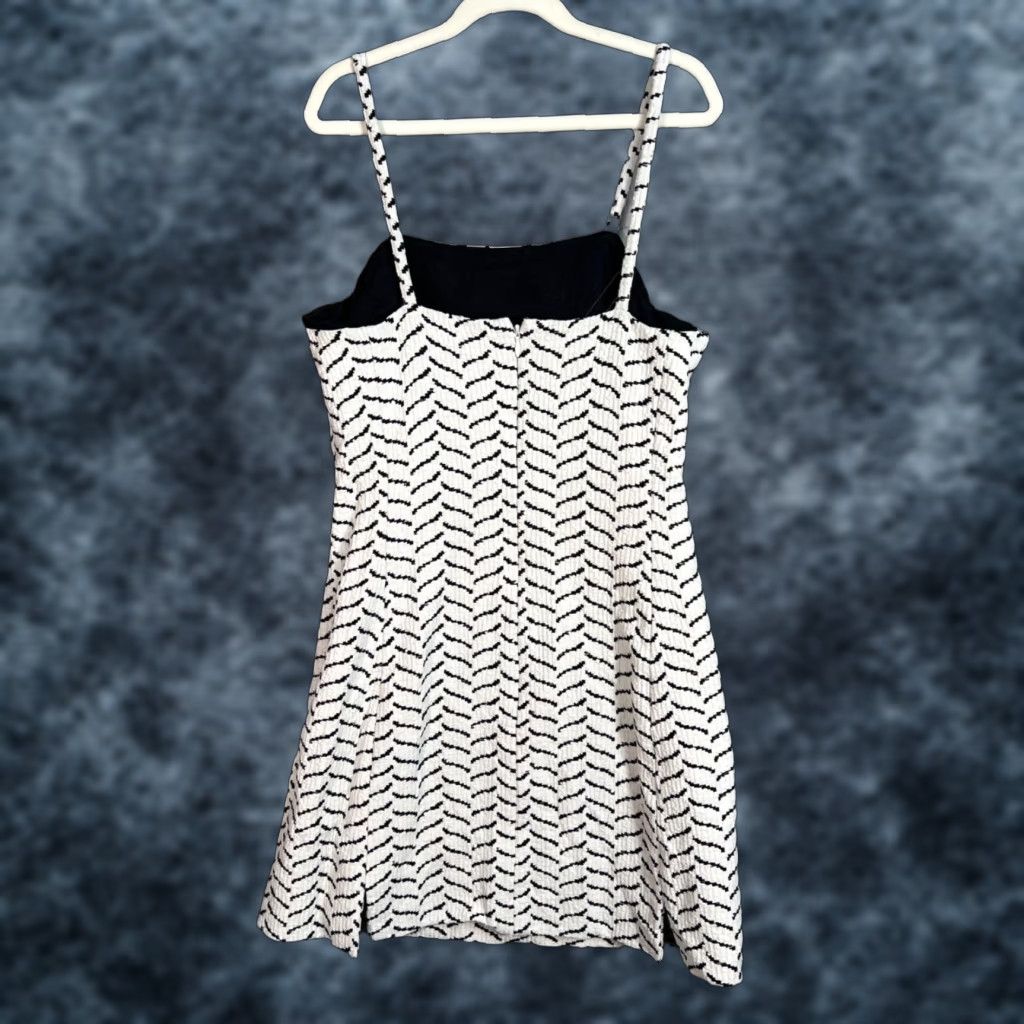 AYR AYR Womens Dress Mini Chevron Textured Black White Sleeveless Casual Size 2 Adult Womens 2 White Chevron Mini Dress AYR Women’s Apparel Size XS / US 0-2 / IT 36-38 - 1 Thumbnail