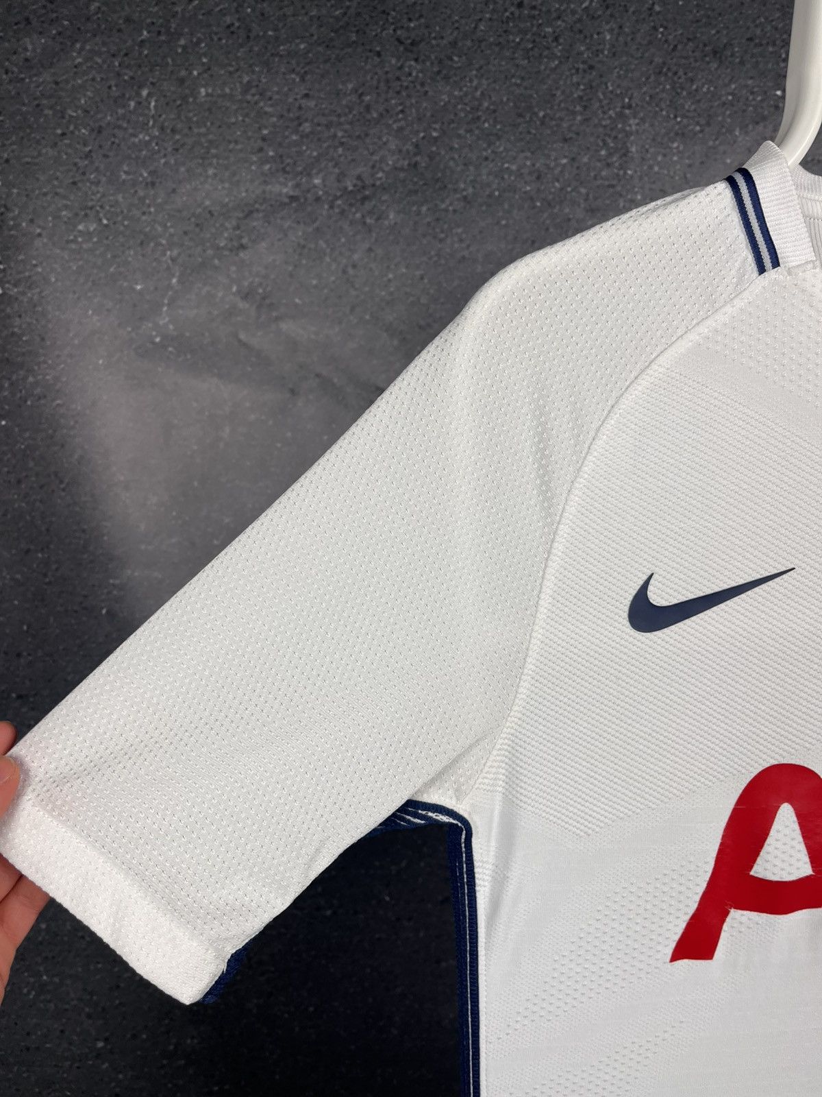 Other Tottenham Hotspur 2017 2018 soccer football jersey Kane Size US S / EU 44-46 / 1 - 4 Thumbnail