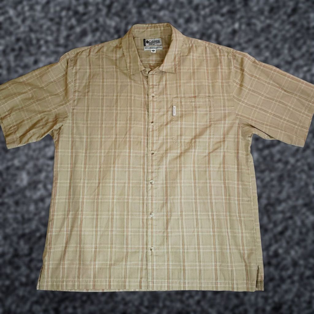 Vintage Columbia Shirt Button Down Short Sleeve Plaid Beige Polyester XLarge Men Size US XL / EU 56 / 4 - 1 Thumbnail