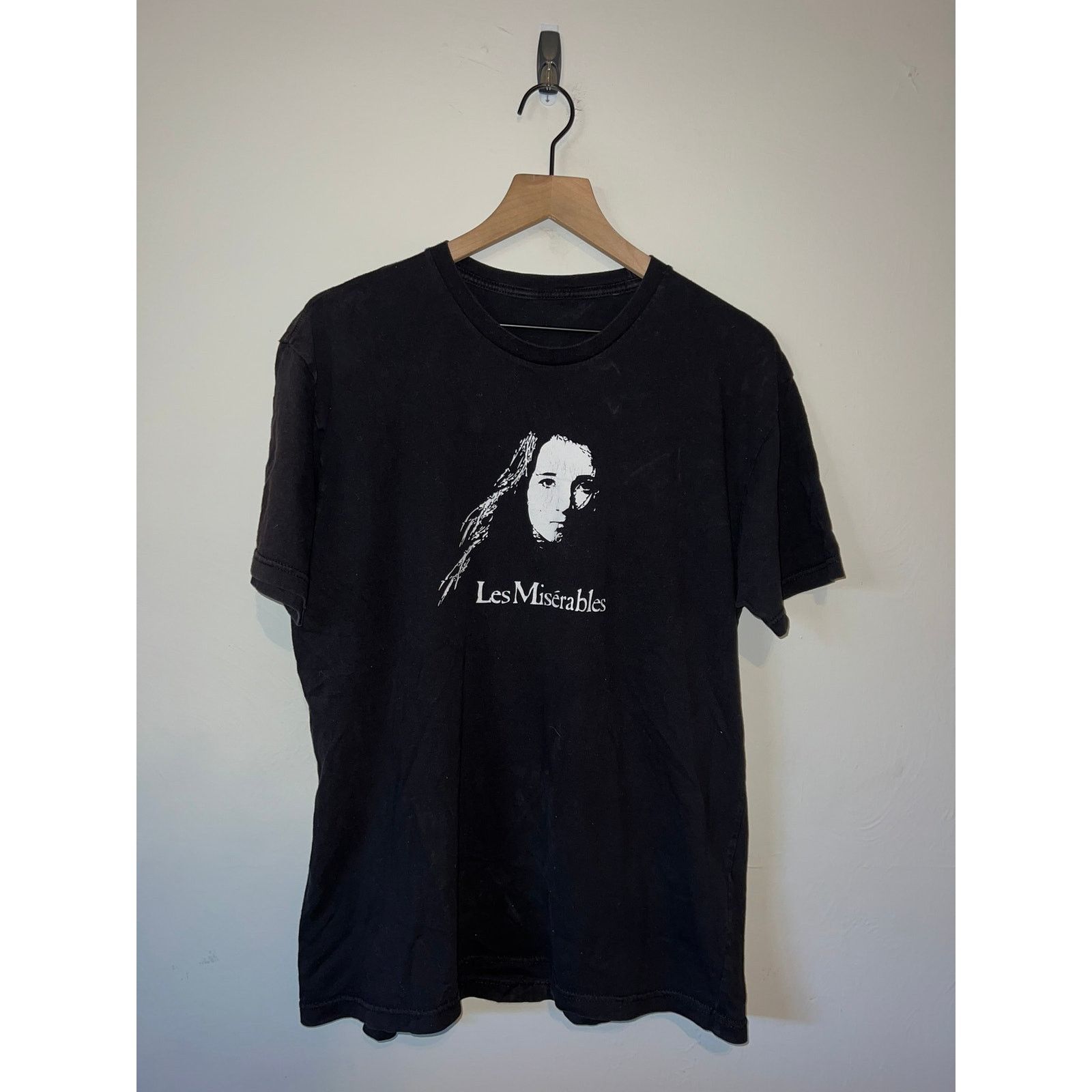 Vintage Y2K Les Misérables Novel Play Black 24601 Shirt Tee 2000s L Size US L / EU 52-54 / 3 - 1 Thumbnail