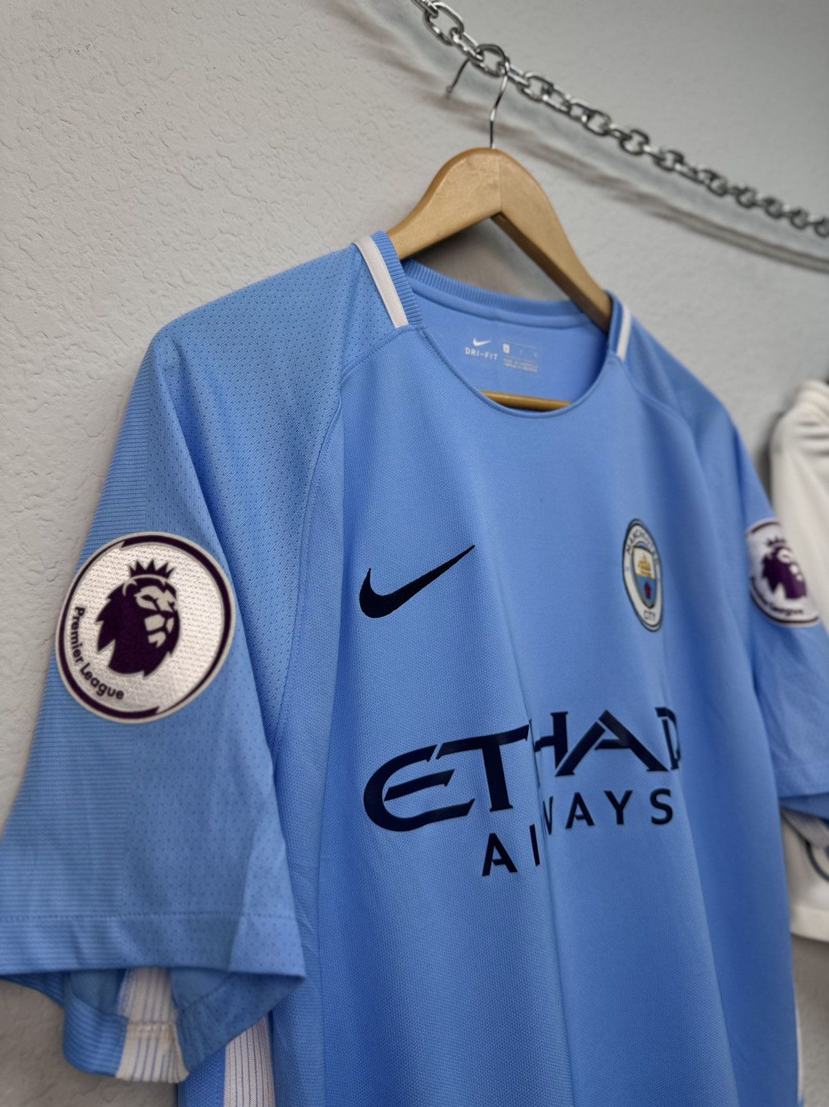 Vintage Vintage Nike Manchester City Sterling 2017 suits blockcore Size US L / EU 52-54 / 3 - 9 Thumbnail