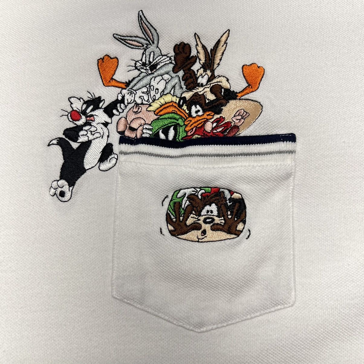 Vintage × Warner Bros VTG Looney Tunes Shirt White Warner Bros Pocket Embroidered Size US L / EU 52-54 / 3 - 2 Thumbnail